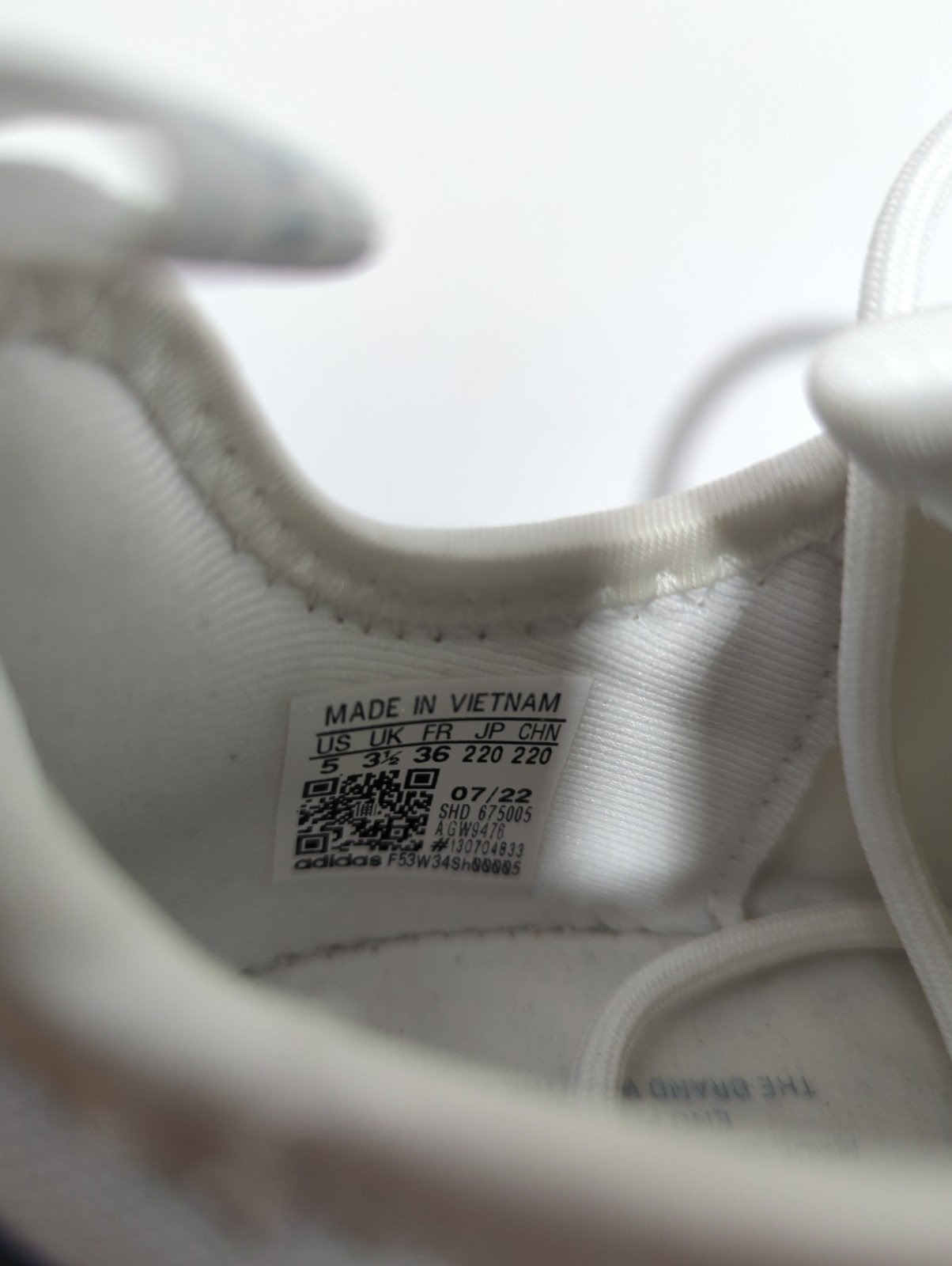 adidas NMD R1 White Magic Grey Boost GW9476 NWOB Men 5 Women 6