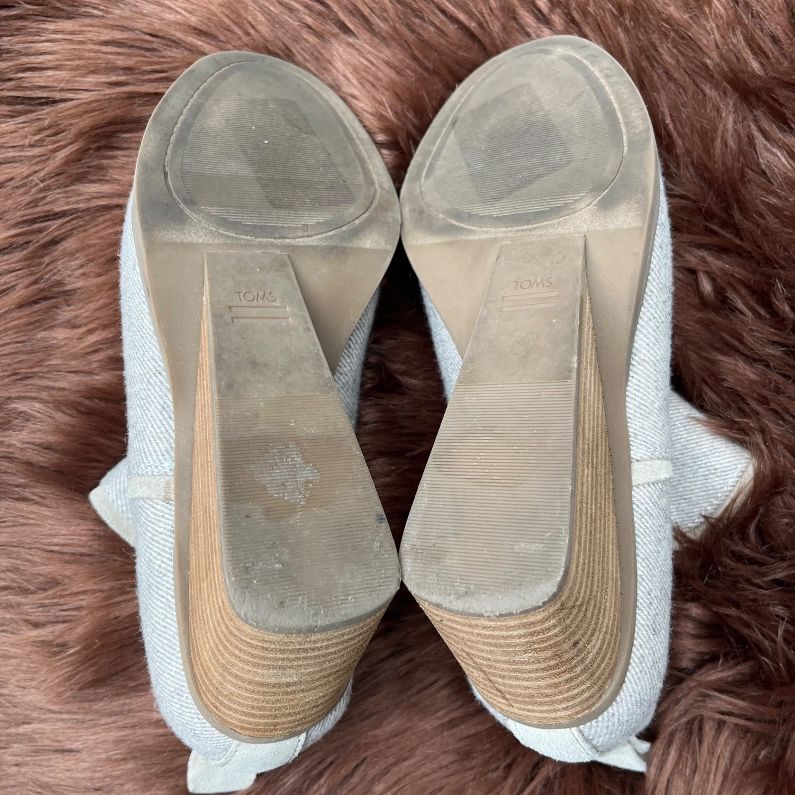TOMS Kaia Wedge Bootie; Size 7.5; Oatmeal Tweed Shimmer