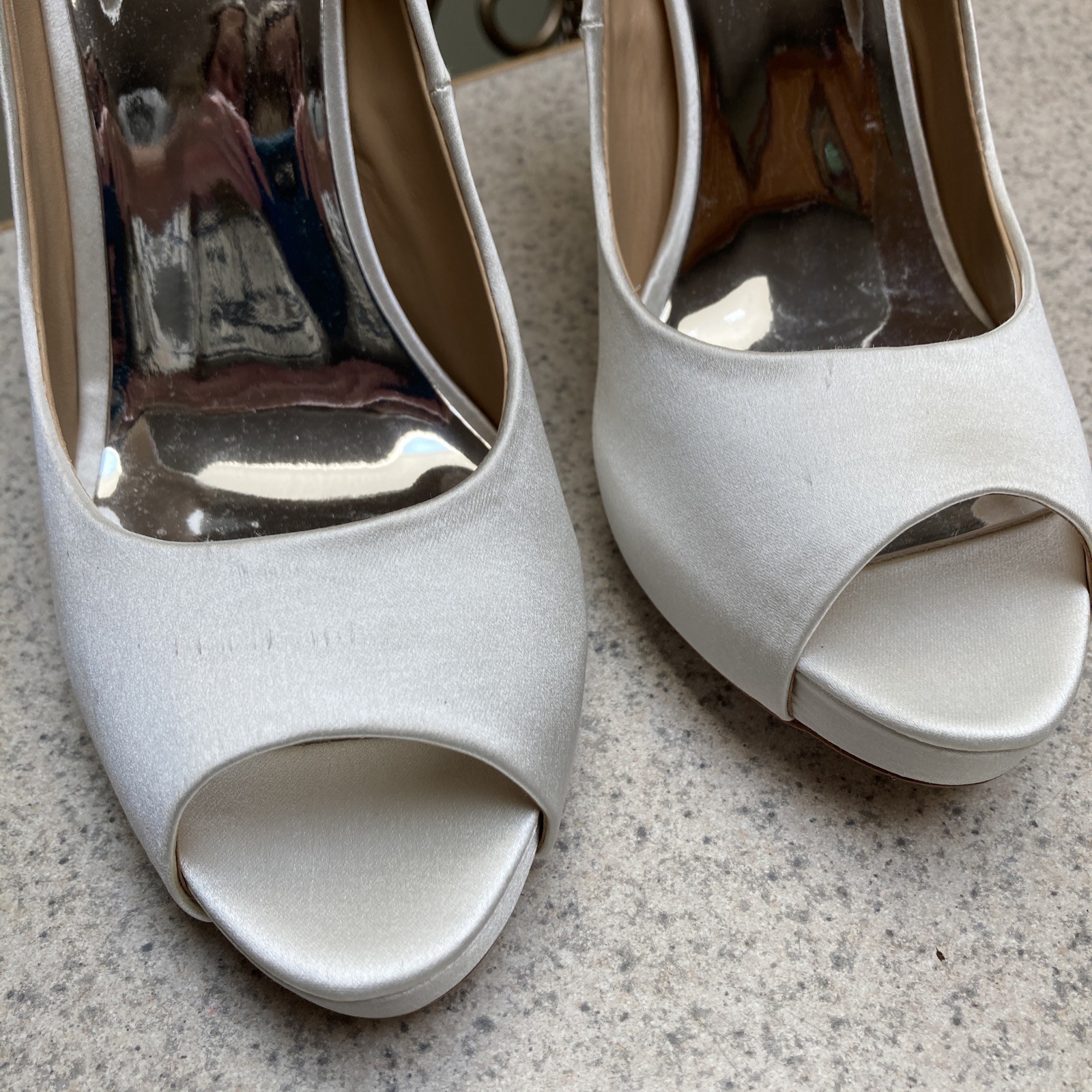 Badgley Mischka Kiara Embellished Peep-Toe Evening Pumps, Size 9 see description
