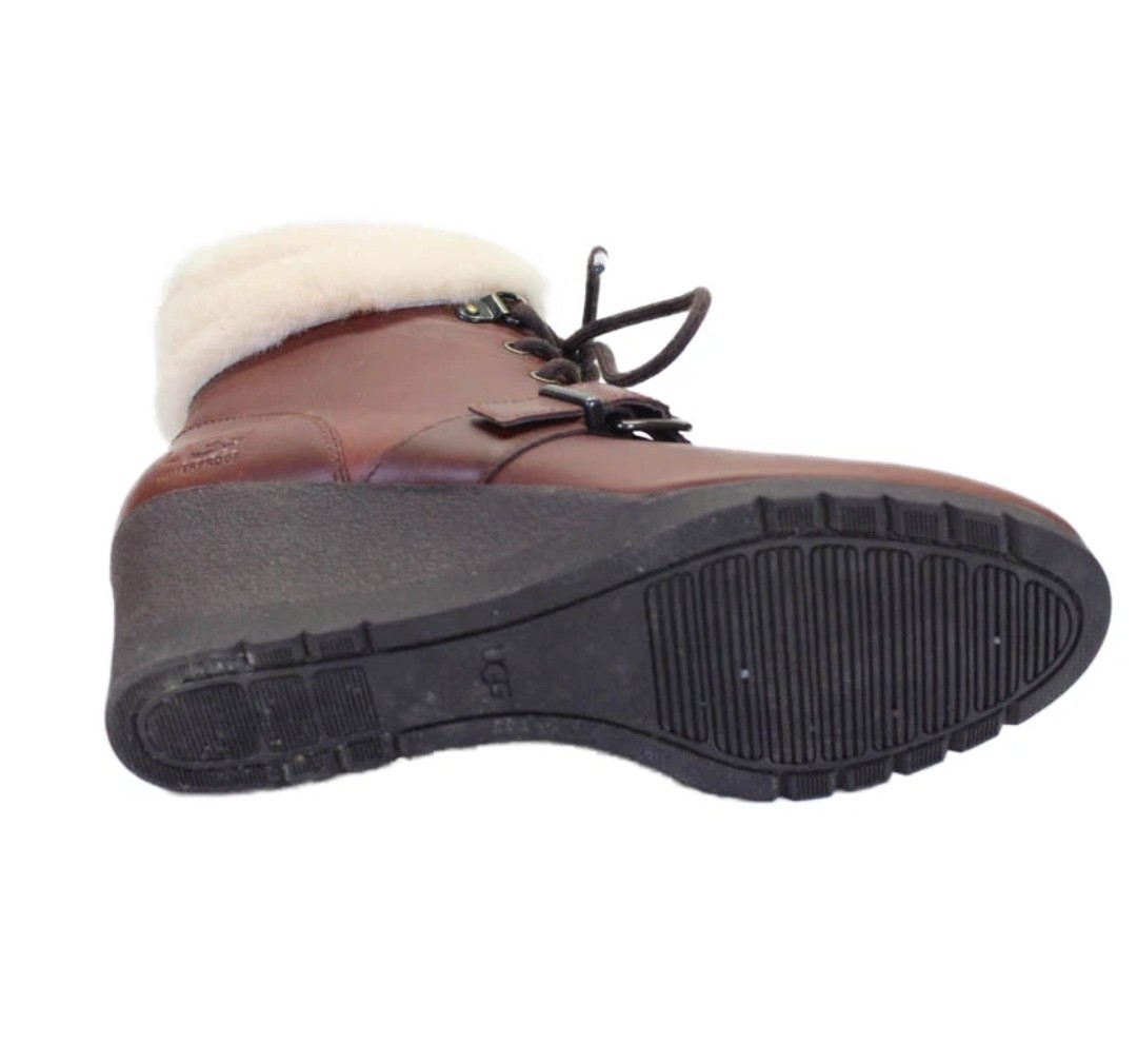 UGG Janney Brown Boots Womens 8.5 Leather & Sheepskin Lace Up Wedge Ankle Bootie