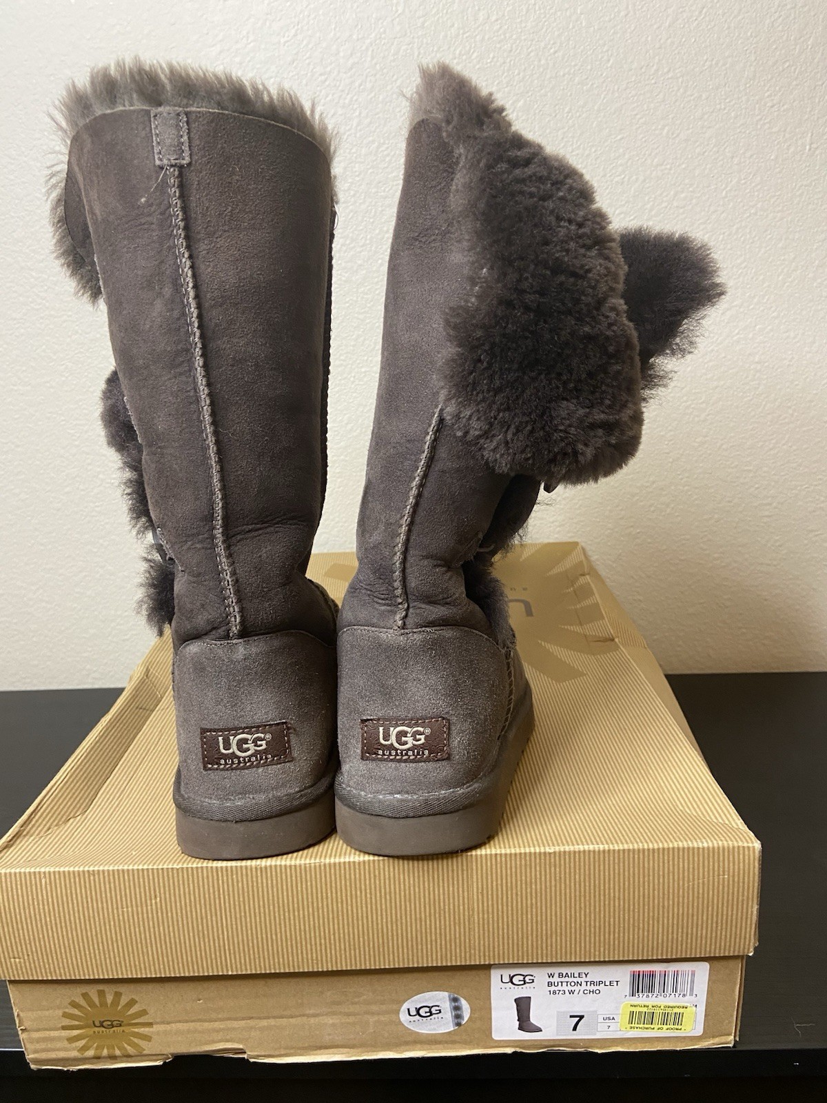 UGG Australia Bailey Button Triplet | S7 | Chocolate