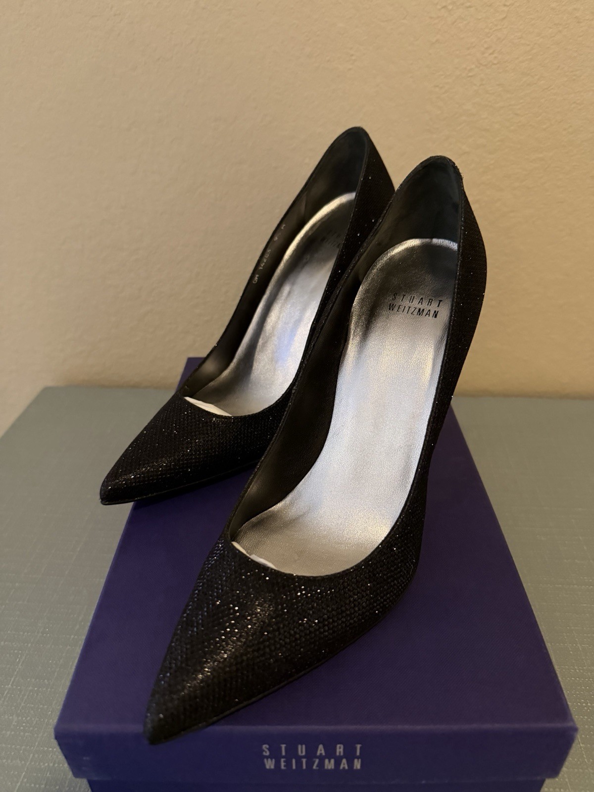 NEW Stuart Weitzman