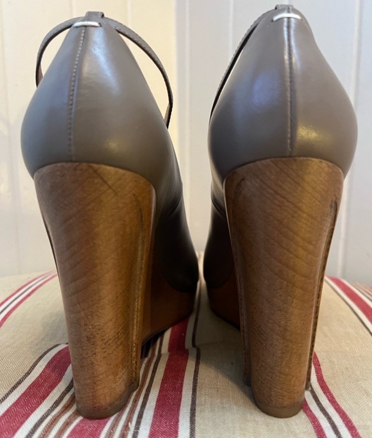 Maison Martin Margiela Taupe Peep-Toe Wood Wedge Heels Size 38 US 8