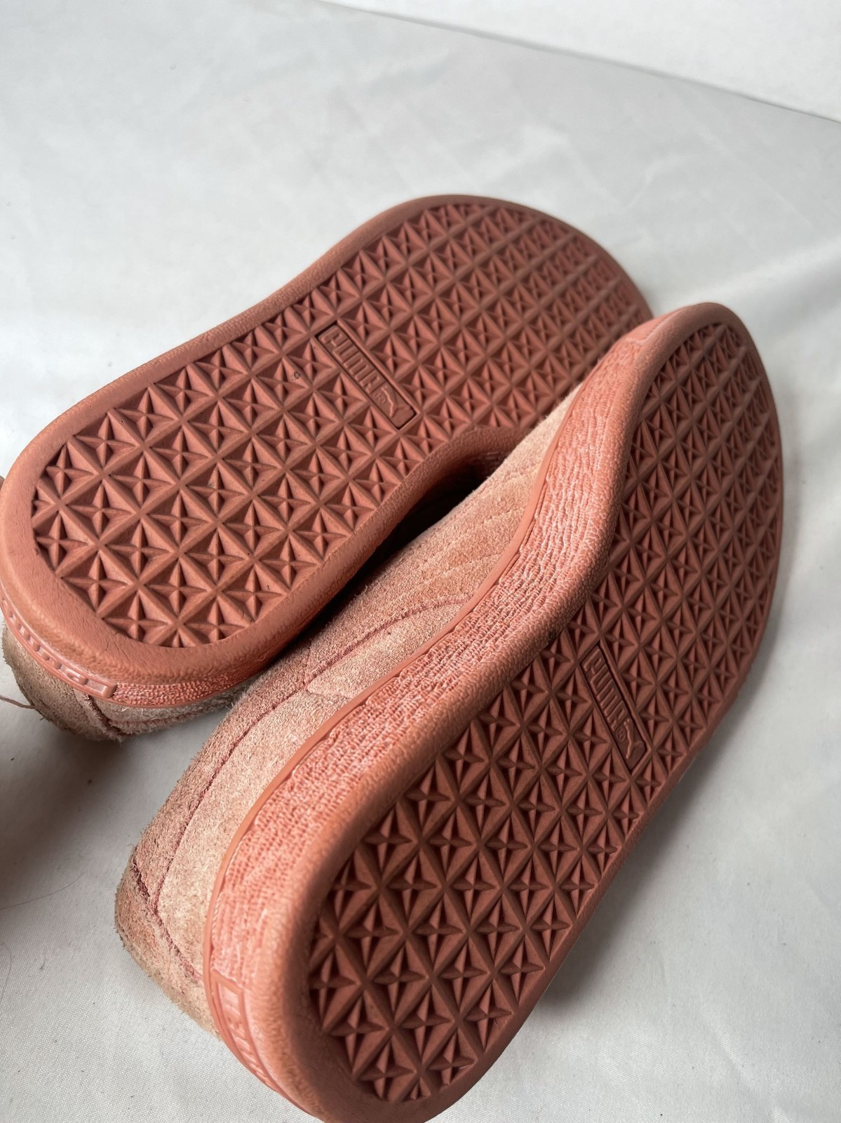 Puma Shoes Size 5.5 Desert Flower Casual Sneakers Pink Suede 35511069 Lace Up