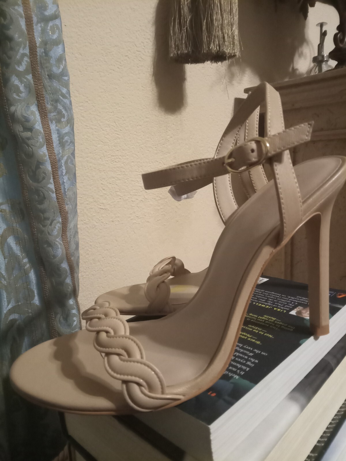 Stuart Weitzman Twistie Sandal Leather Ankle Strap High Heels Size 9.5 $295