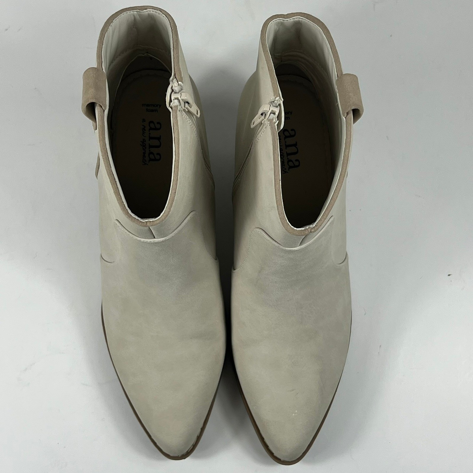 a.n.a Delno Western Ankle Boots Pointed Toe Block Heel Cream Beige Womens 10M