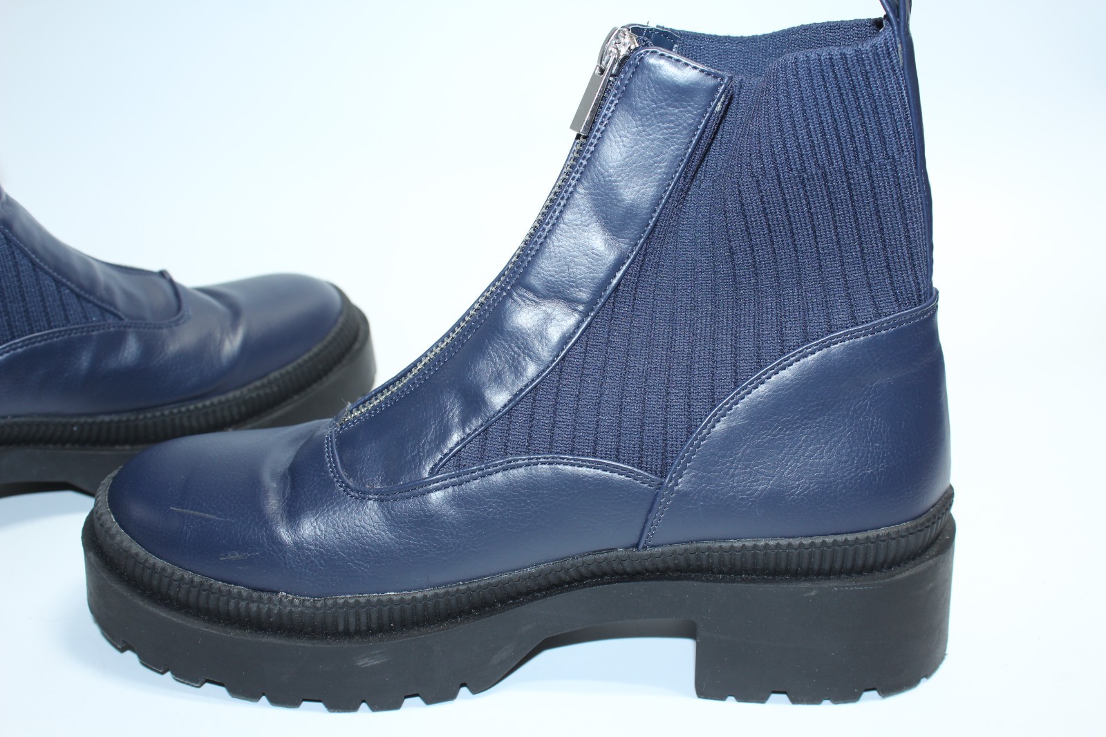 BCBGeneration Women’s Montana Blue Leather Knit Fabric Zip Combat Boot Size 9.5M