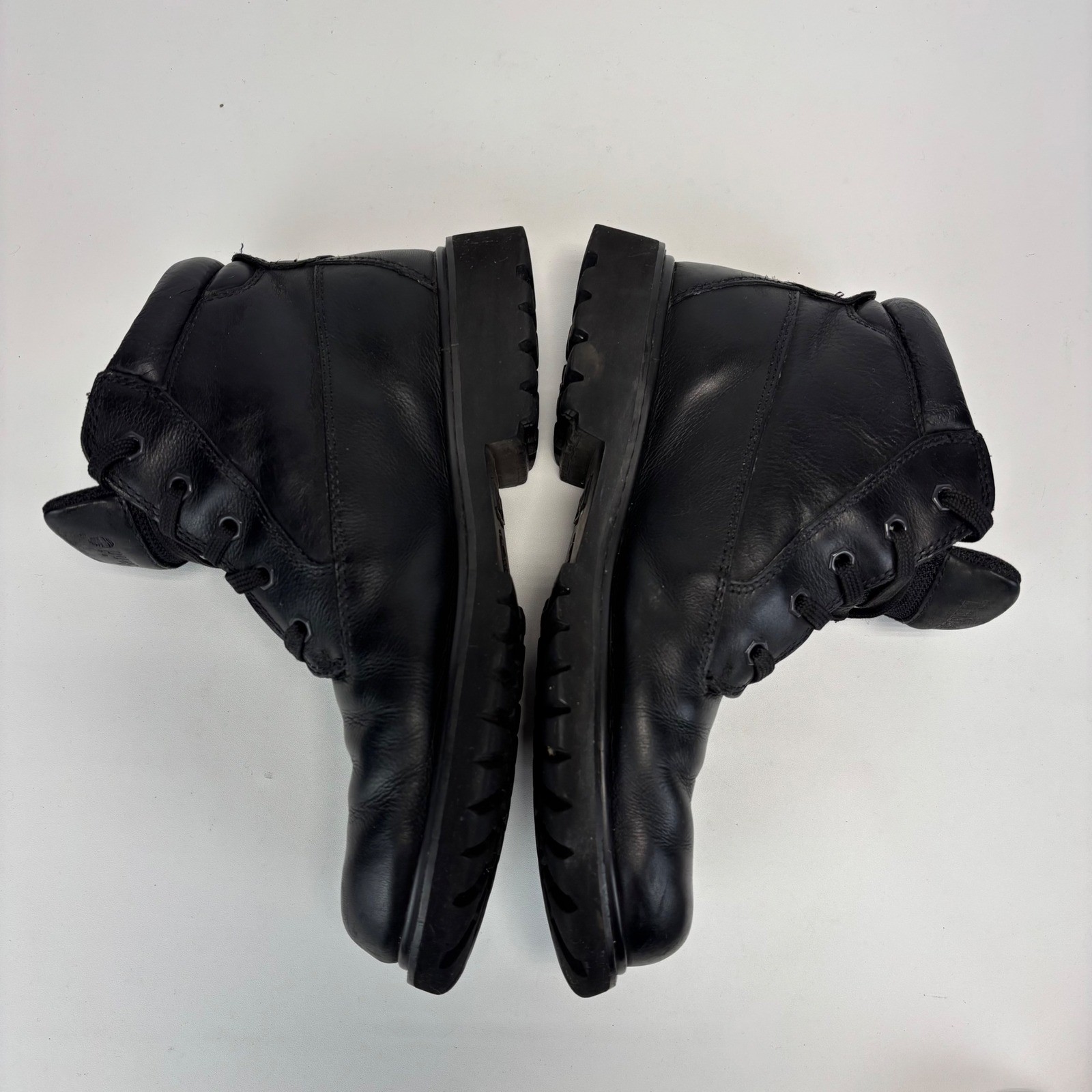 Timberland Ankle Boots Womens 8.5M Black Leather Rugged Lug Sole Workwear Light