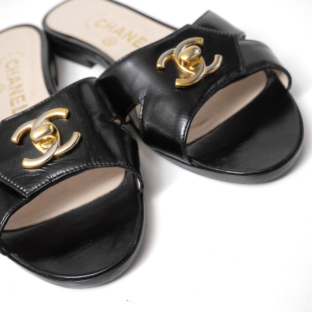 Mint CHANEL Sandals Size 36 CC COCO Mark Turnlock Decoration Branded clothin…