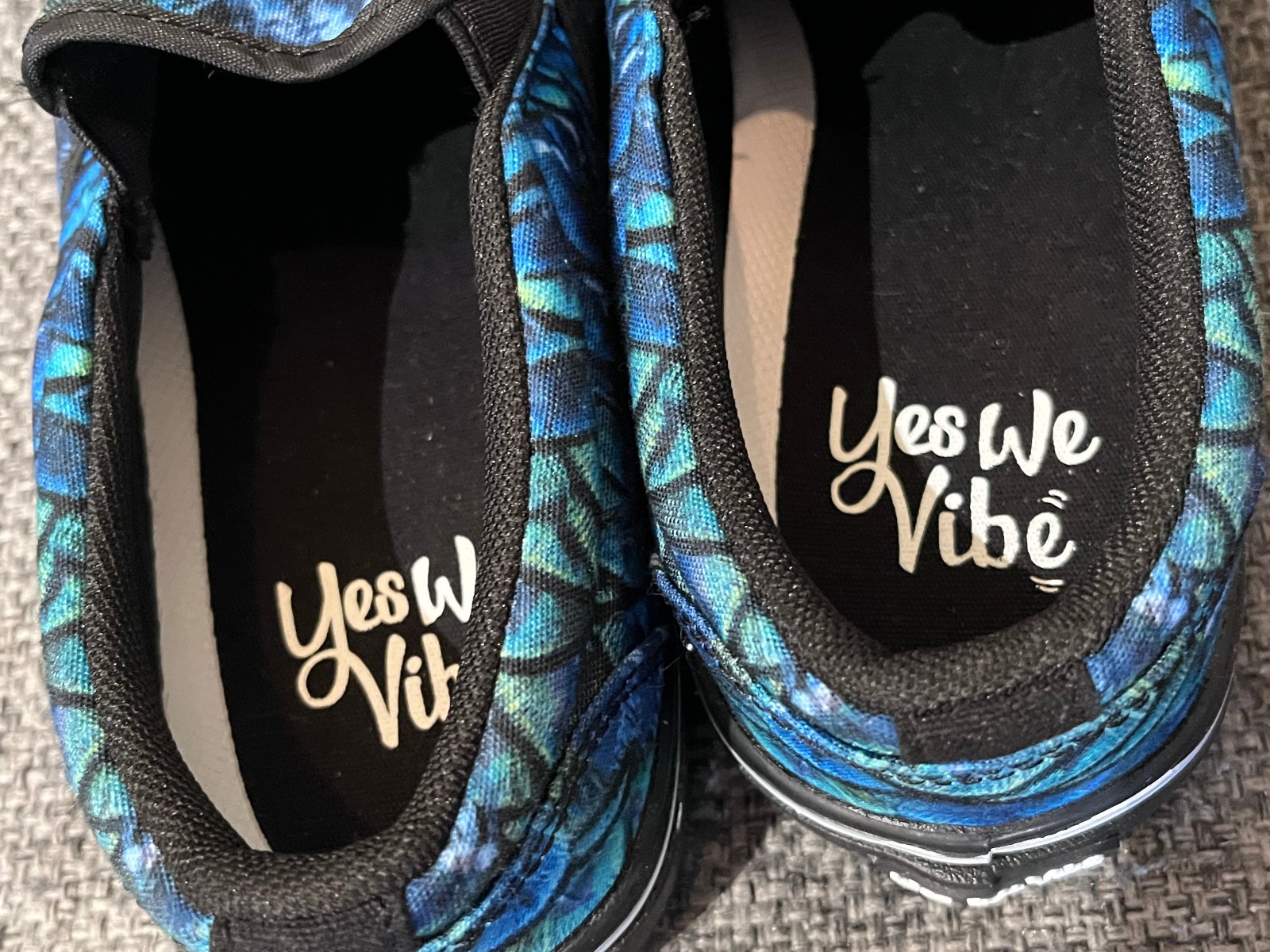 Yes We Vibe Blue Print Canvas Loafer Slip-on Shoes – Womens Size 9M Men’s 7M
