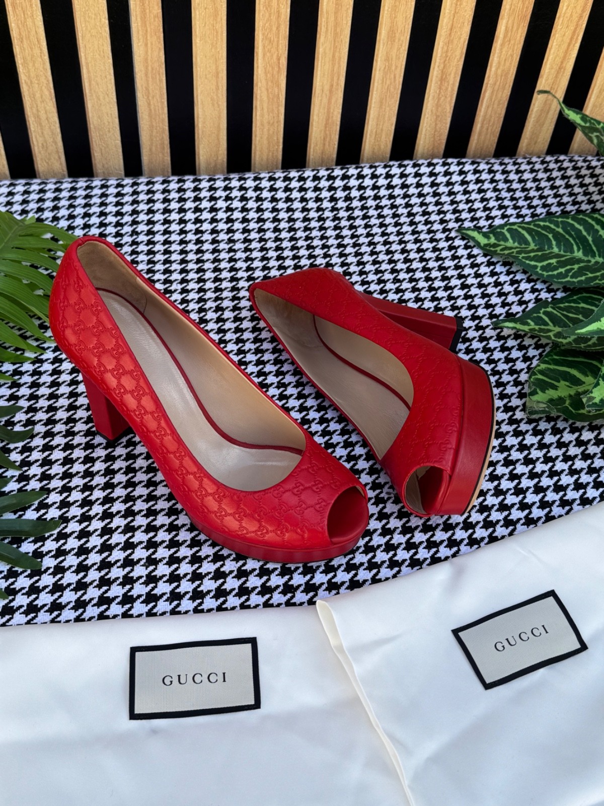Gucci Women’s Shoes 337812 With Open Toe Guccissima Size US 6 / IT 36 EU 36