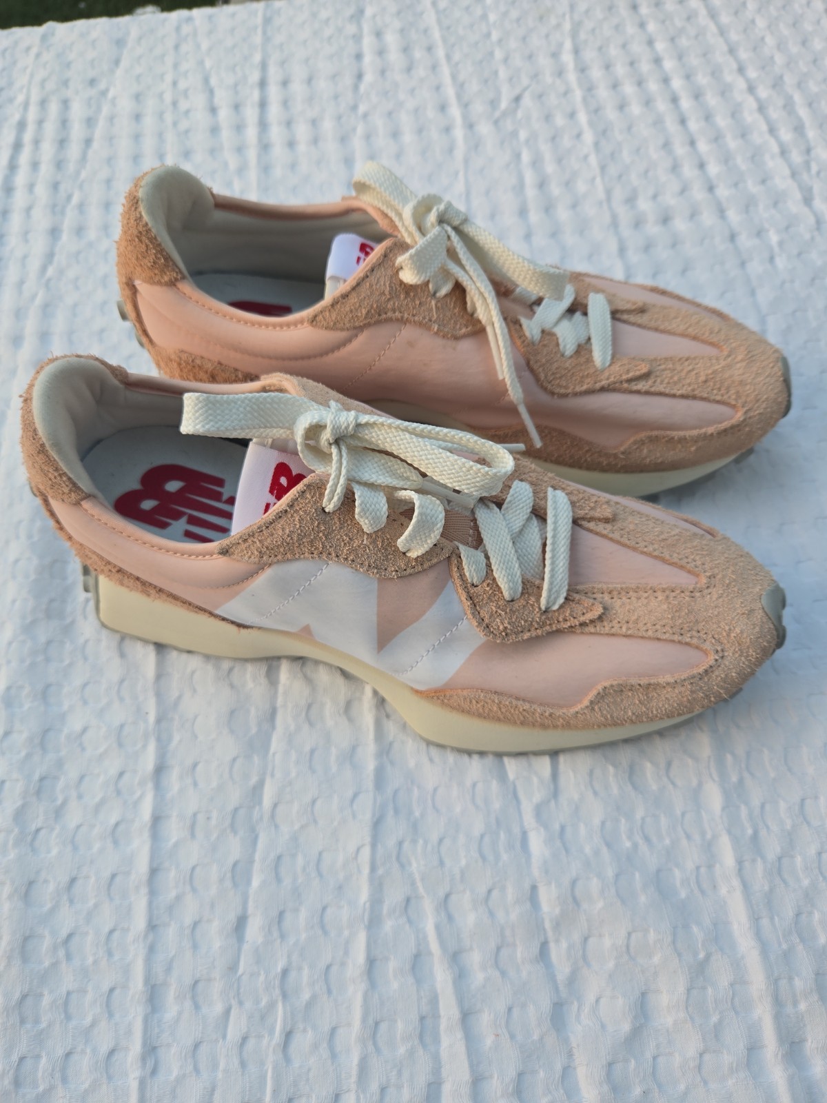 New Balance 327 U327LN Pink Suede Sneakers Women’s Sz 12 / Men’s 10.5 Casual