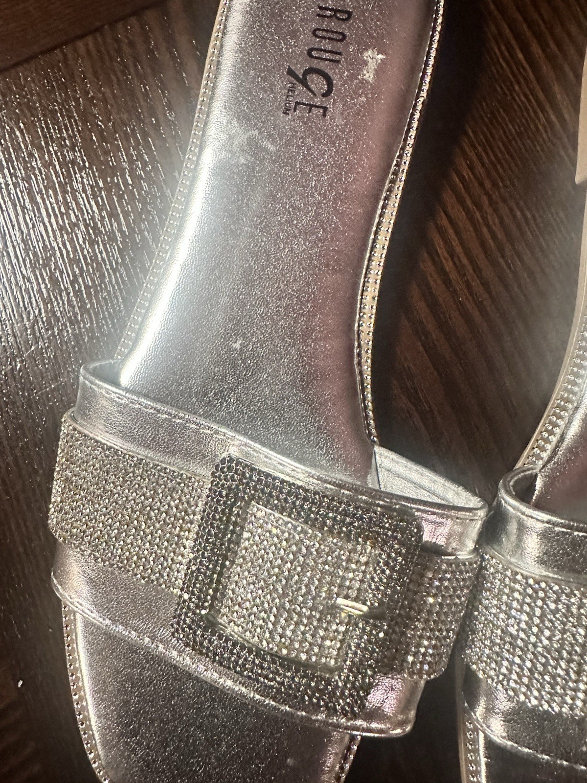 Rouge Helium Glitter Silver Slip-On Flat Sandals Women’s Size 12M