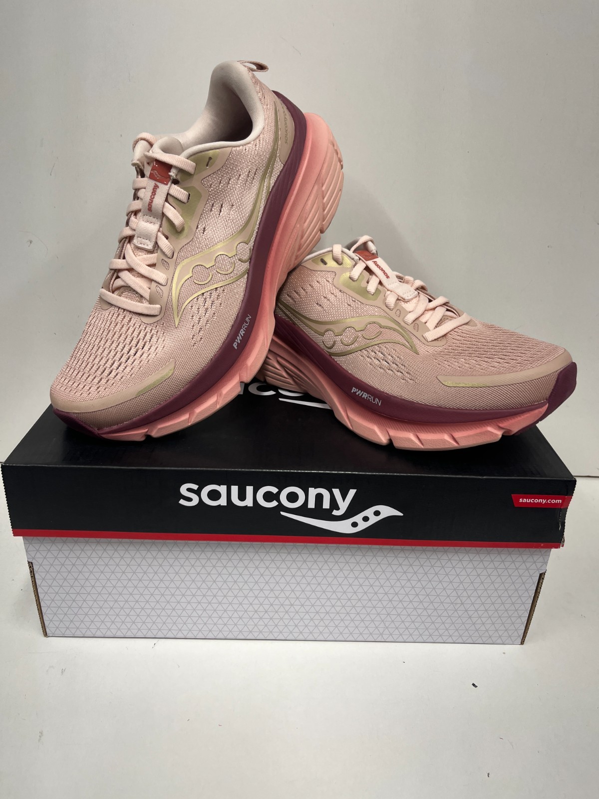 Saucony Guide 18 — Women’s Running Shoes — NEW