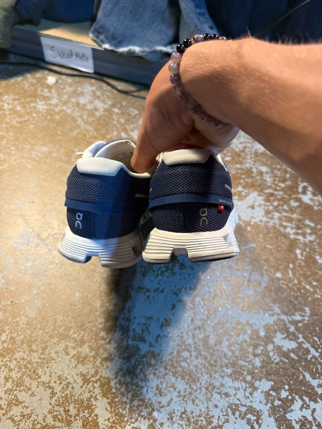 On Cloud 5 Women’s Running Shoes in Denim and White