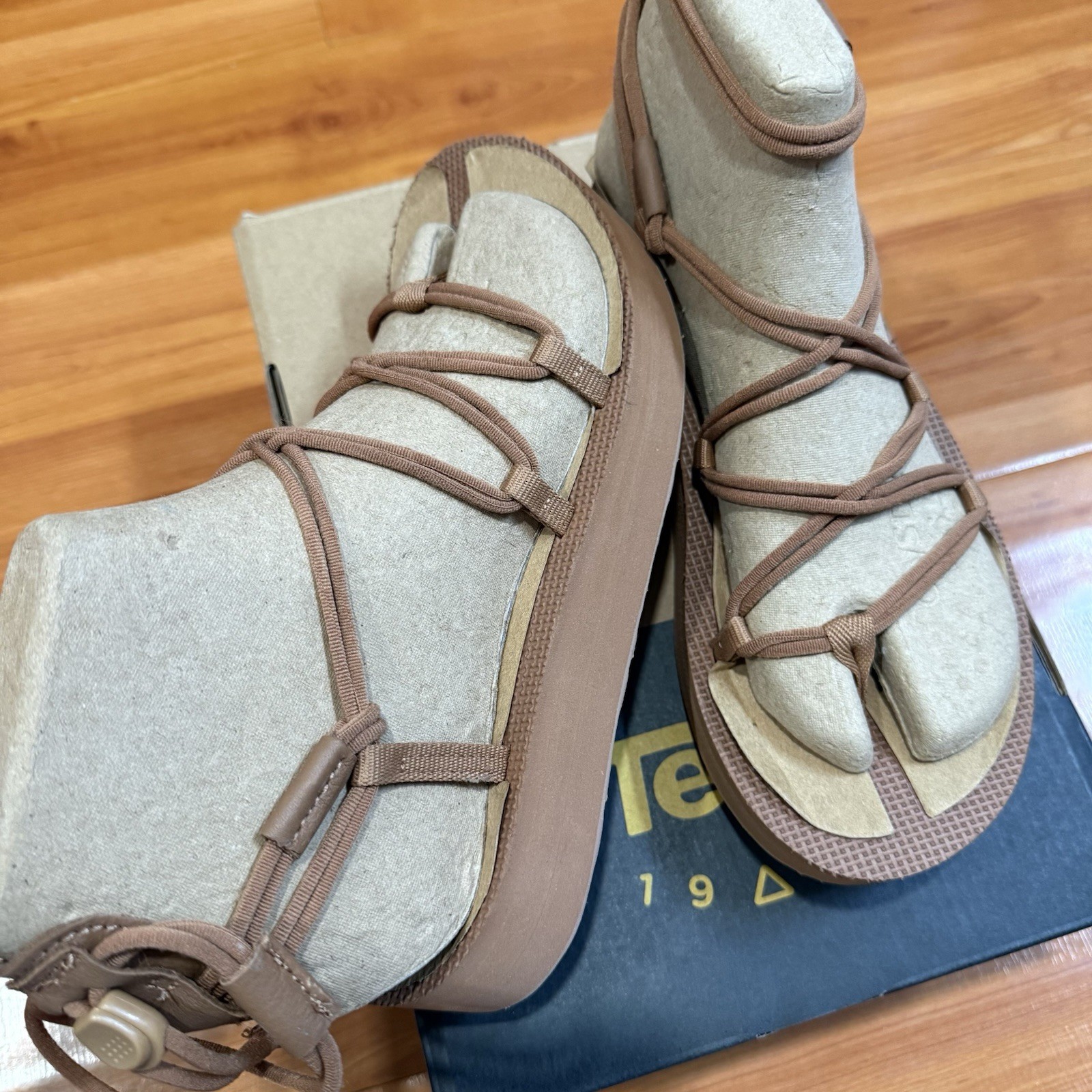 Teva Midform Infinity Women Tan Strappy Platform Sandals Size 6