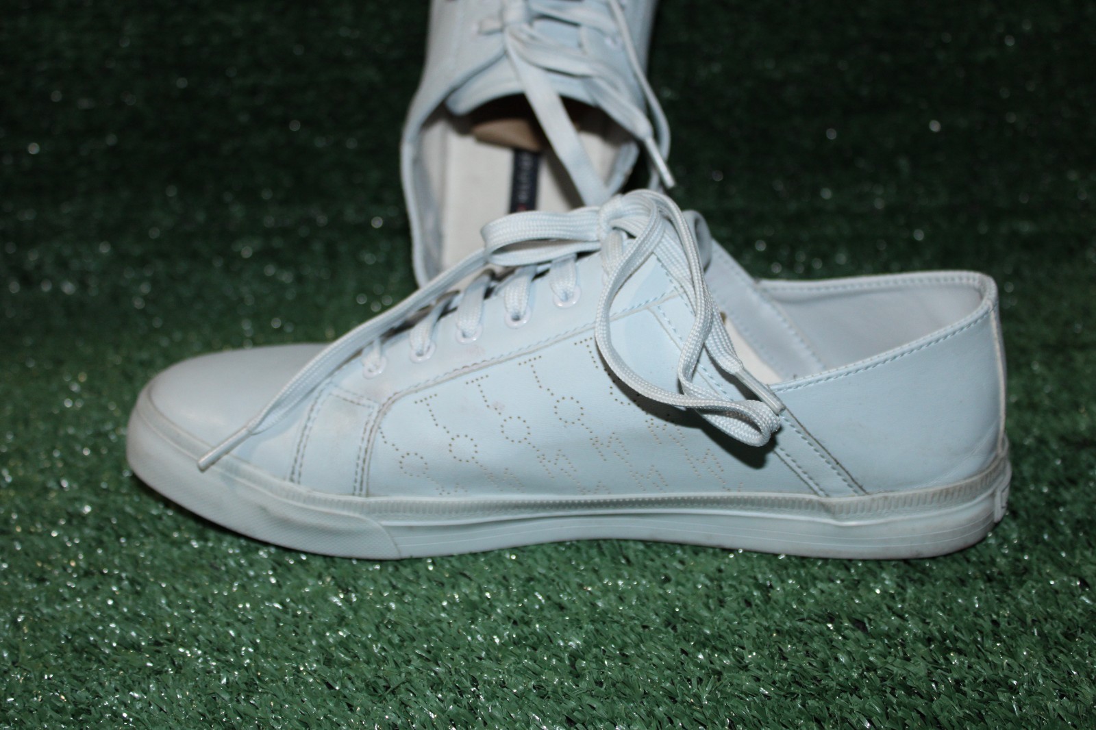 Tommy Hilfiger Womens TWLAMONTE-R Tennis Shoes Light Blue Casual *READ*