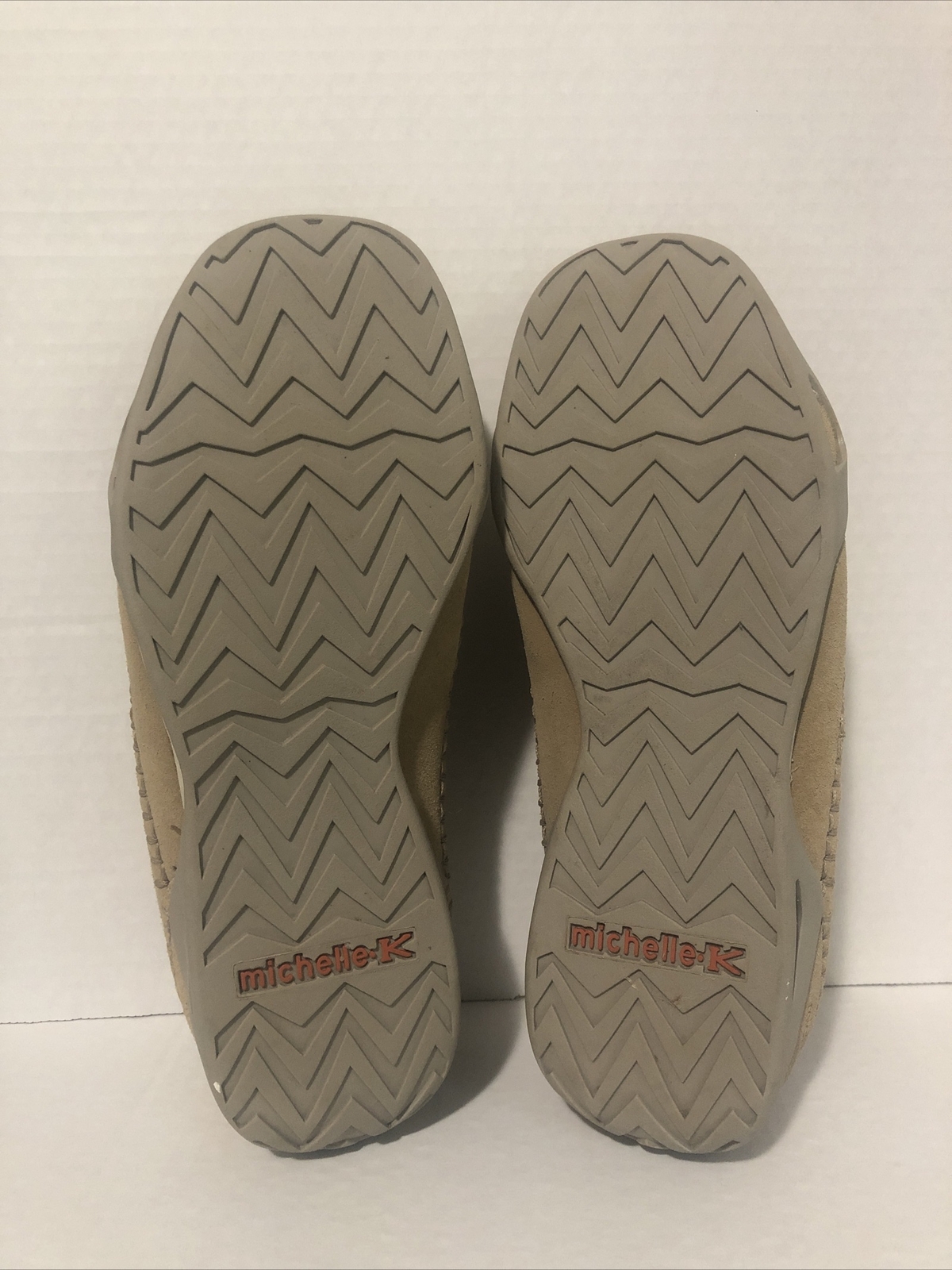 Michelle K Womens Shoes- Size 6.5-Tan Suede Leather SN32090 Euc Free shipping