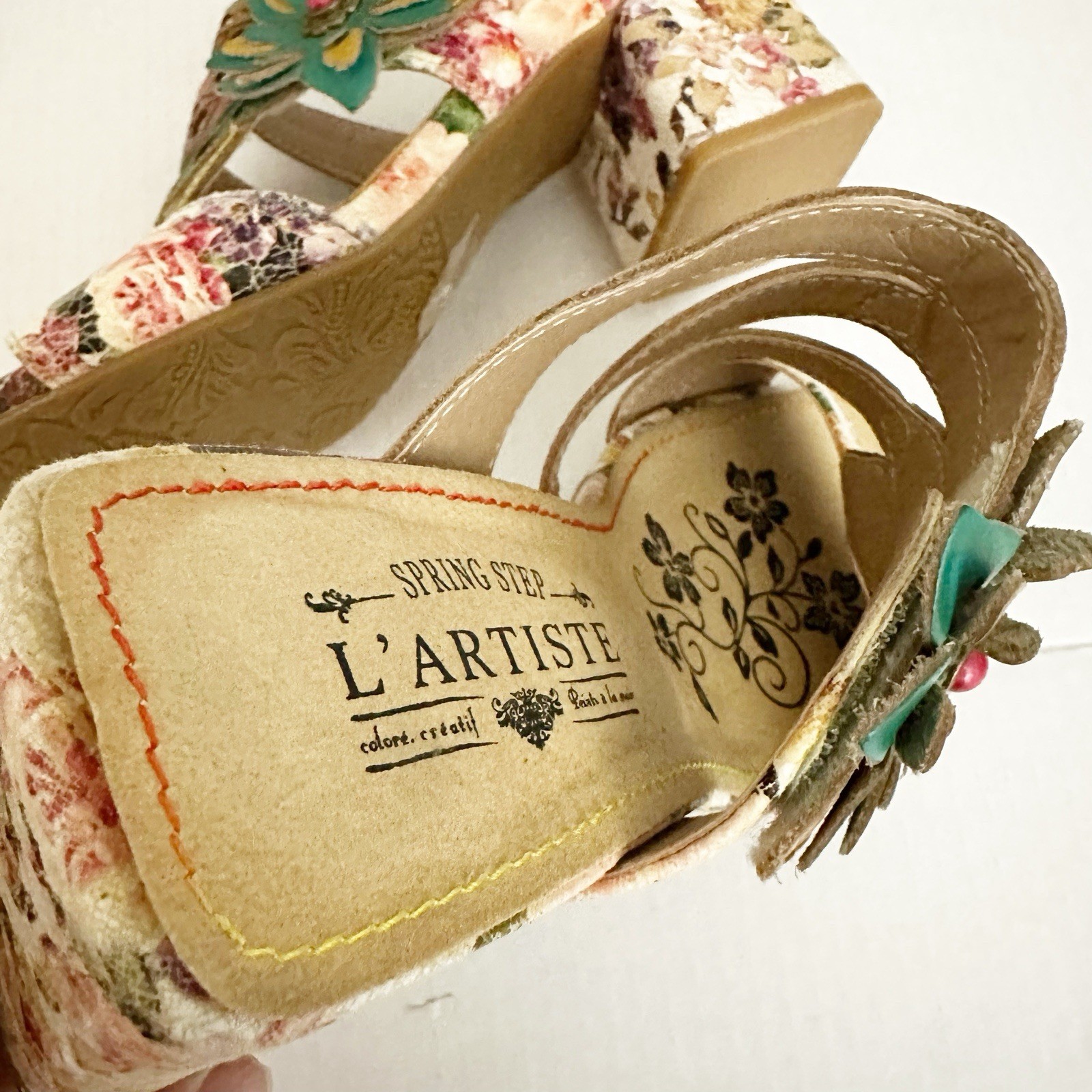 L’Artiste Spring Step Izetru Sandals Floral Block Heel Fairy Whimsy Size 6 NWOB