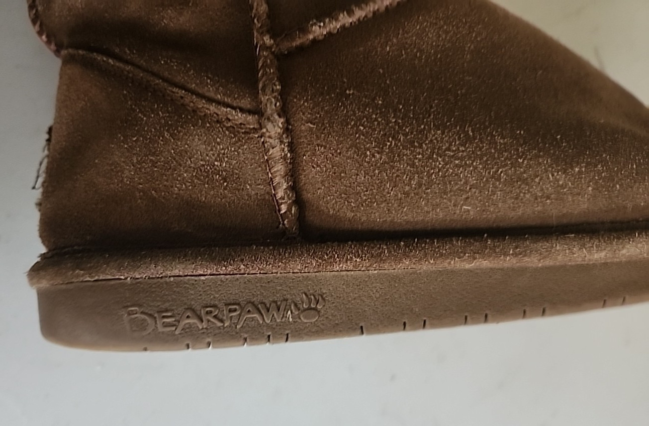 BEARPAW 608 W Emma Short Hickory Womens Casual Boots Size 6 Brown