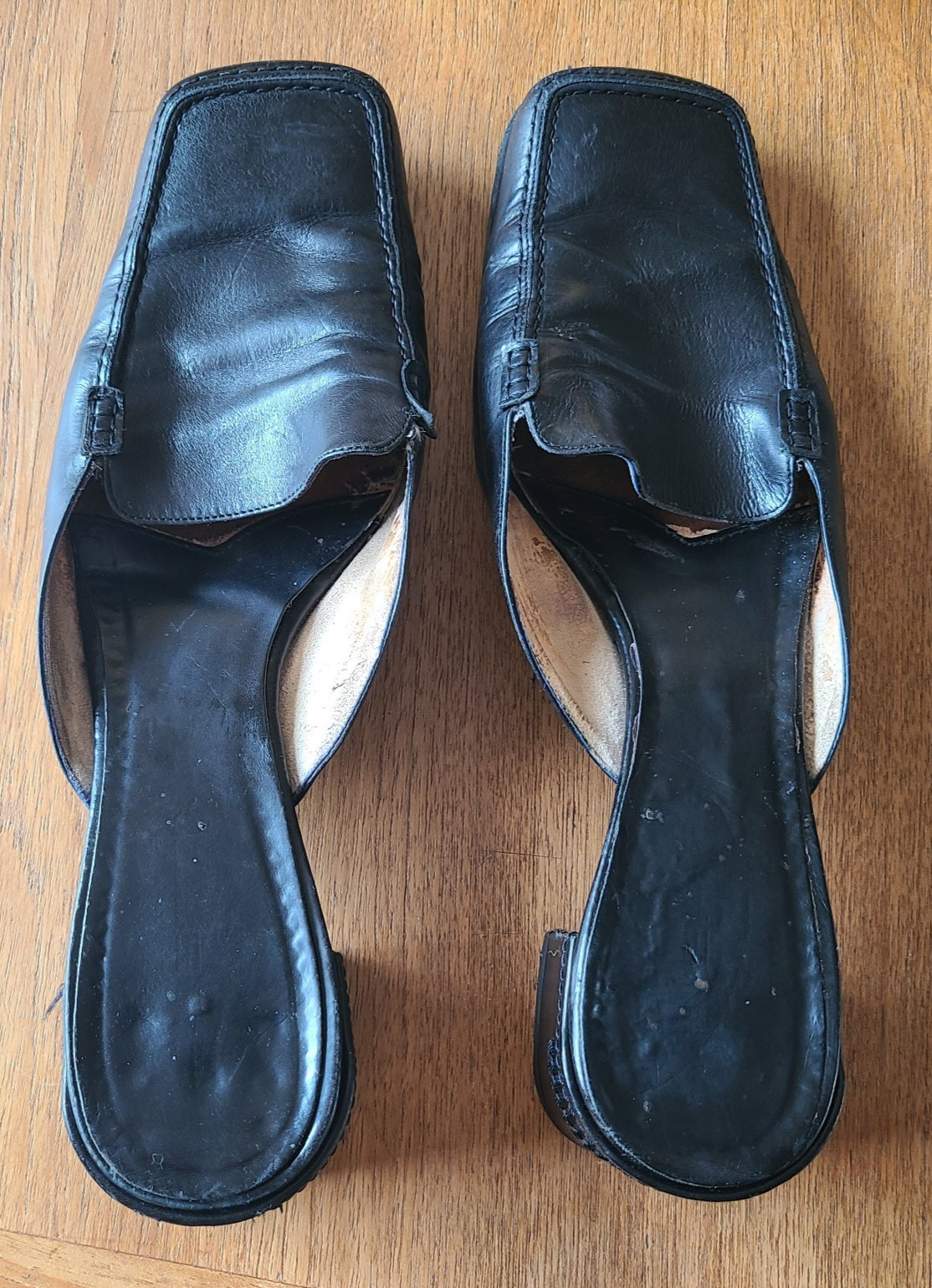 Vintage 1990s Black Leather Via Spiga Womens sz 9 square toe Mules
