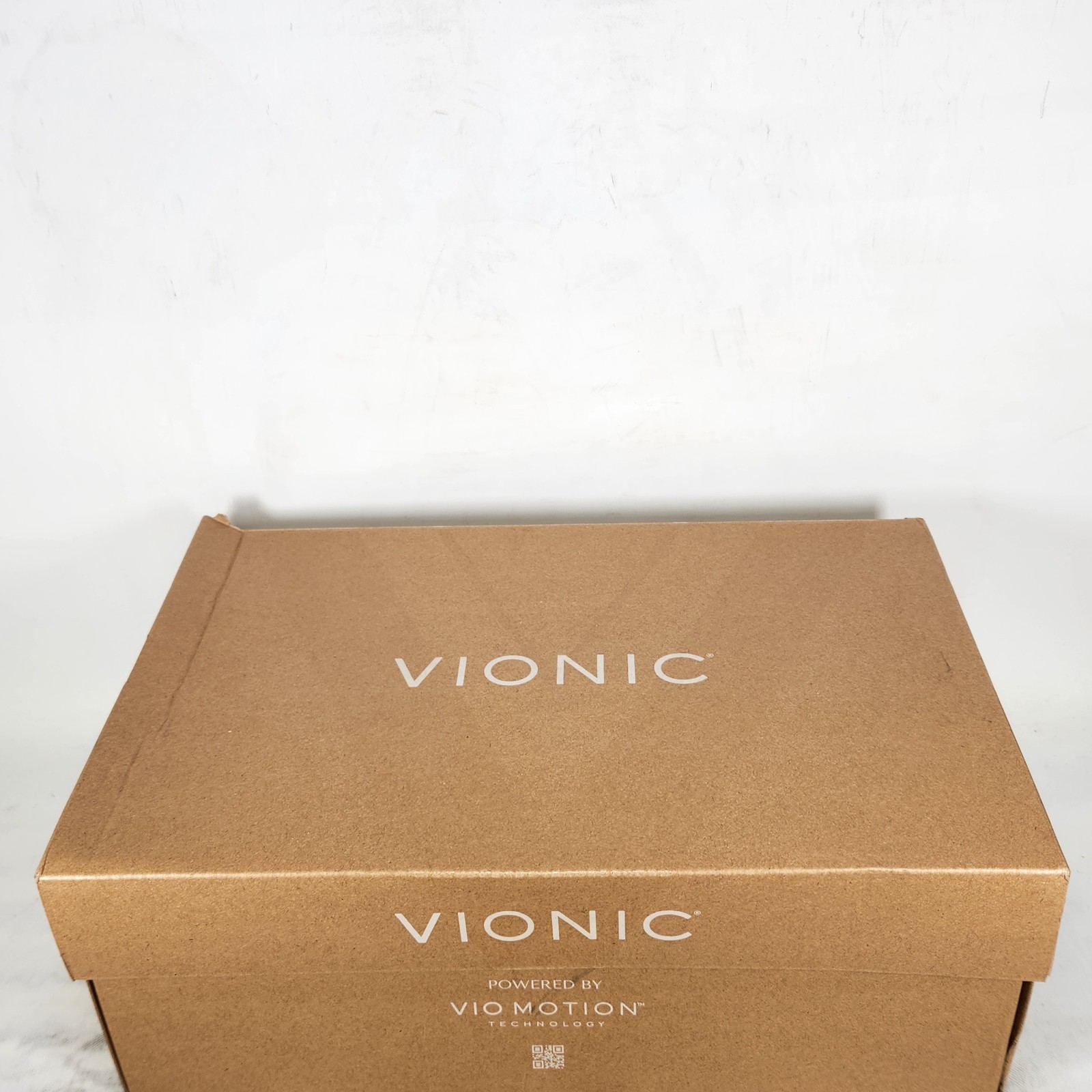 7.5 WIDE – Vionic City Walk – White Black Beige SUEDE LEATHER – Womens