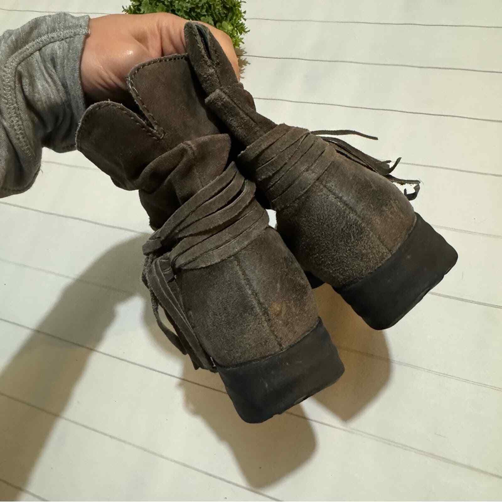 Born Brown Gray Suede Leather Fringe Tassel Ankle Boots Booties Women’s Size 6.5