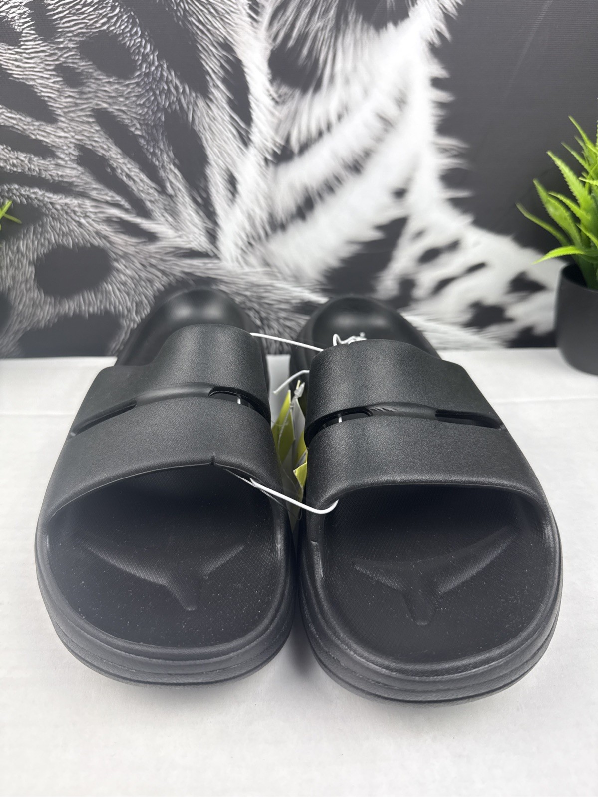 Women’s Black Slide Sandals Size 7 Lightweight Comfort Slip-On Casual Sandals