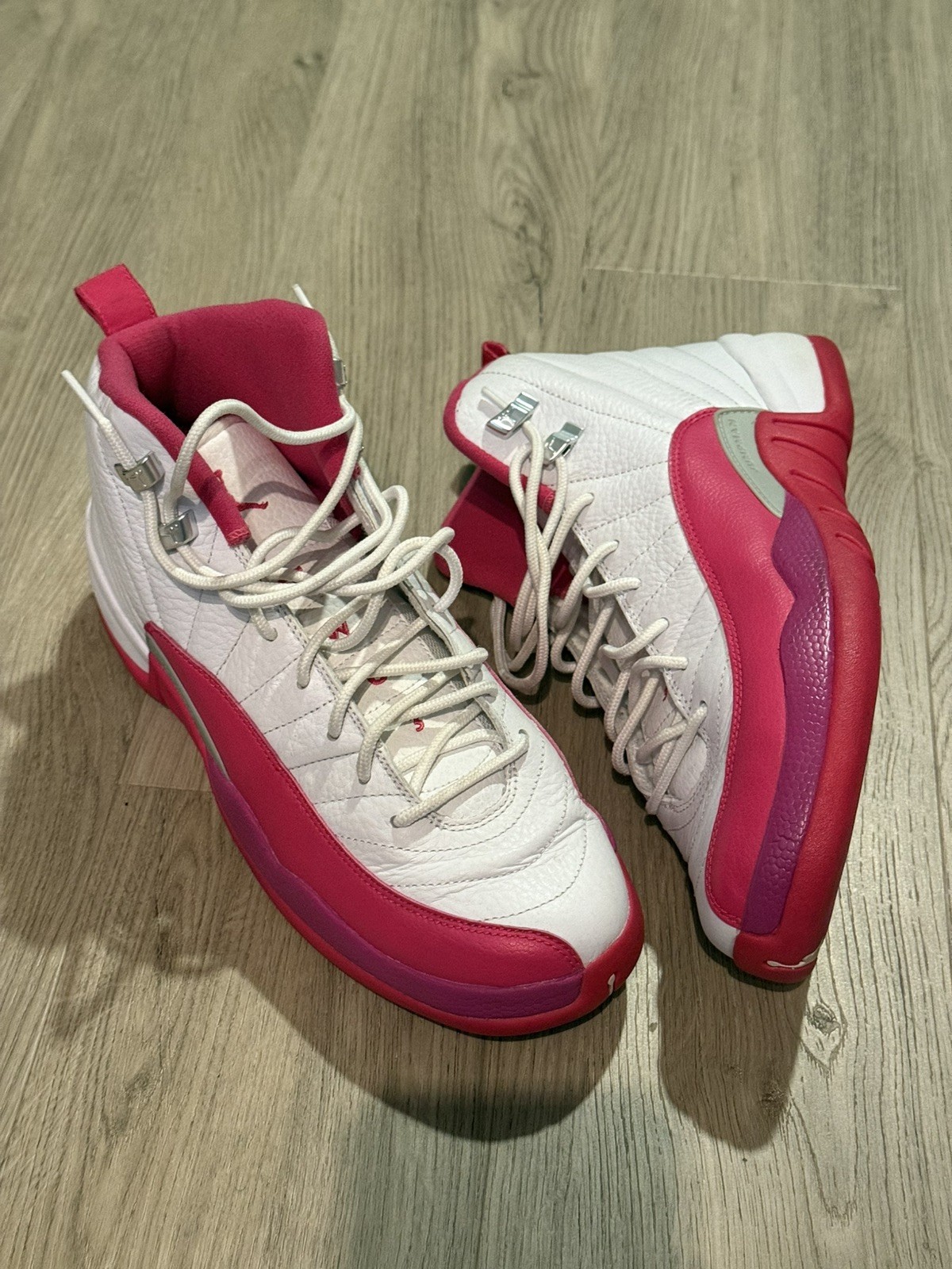 Nike Air Jordan AJ12 Vivid Pink Metallic Silver Shoes 510815-109 Size 8.5