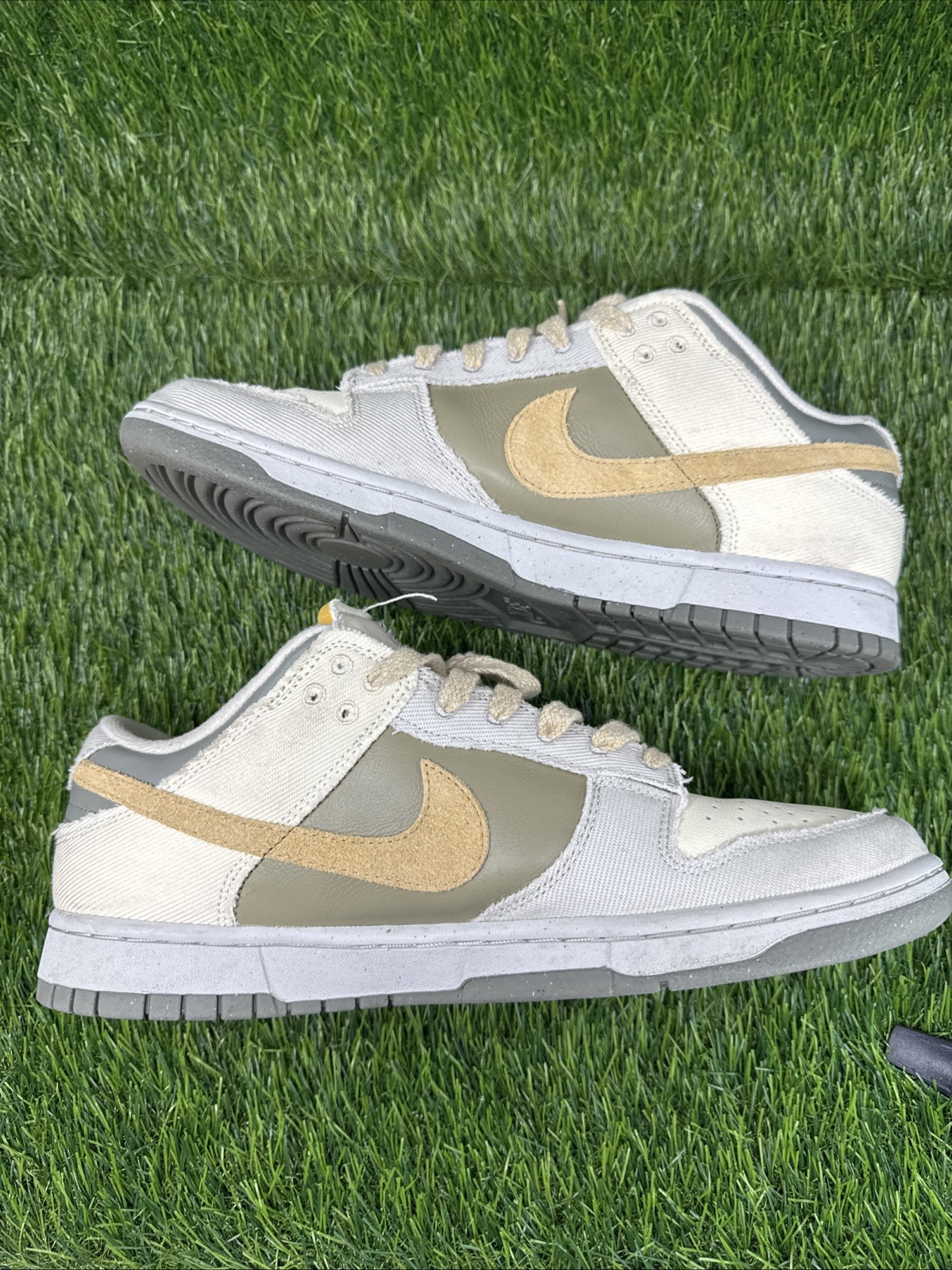 NIKE Dunk Low SE Light Bone Dark Stucco Women’s Size 12 Mens 10.5 FZ4341-100