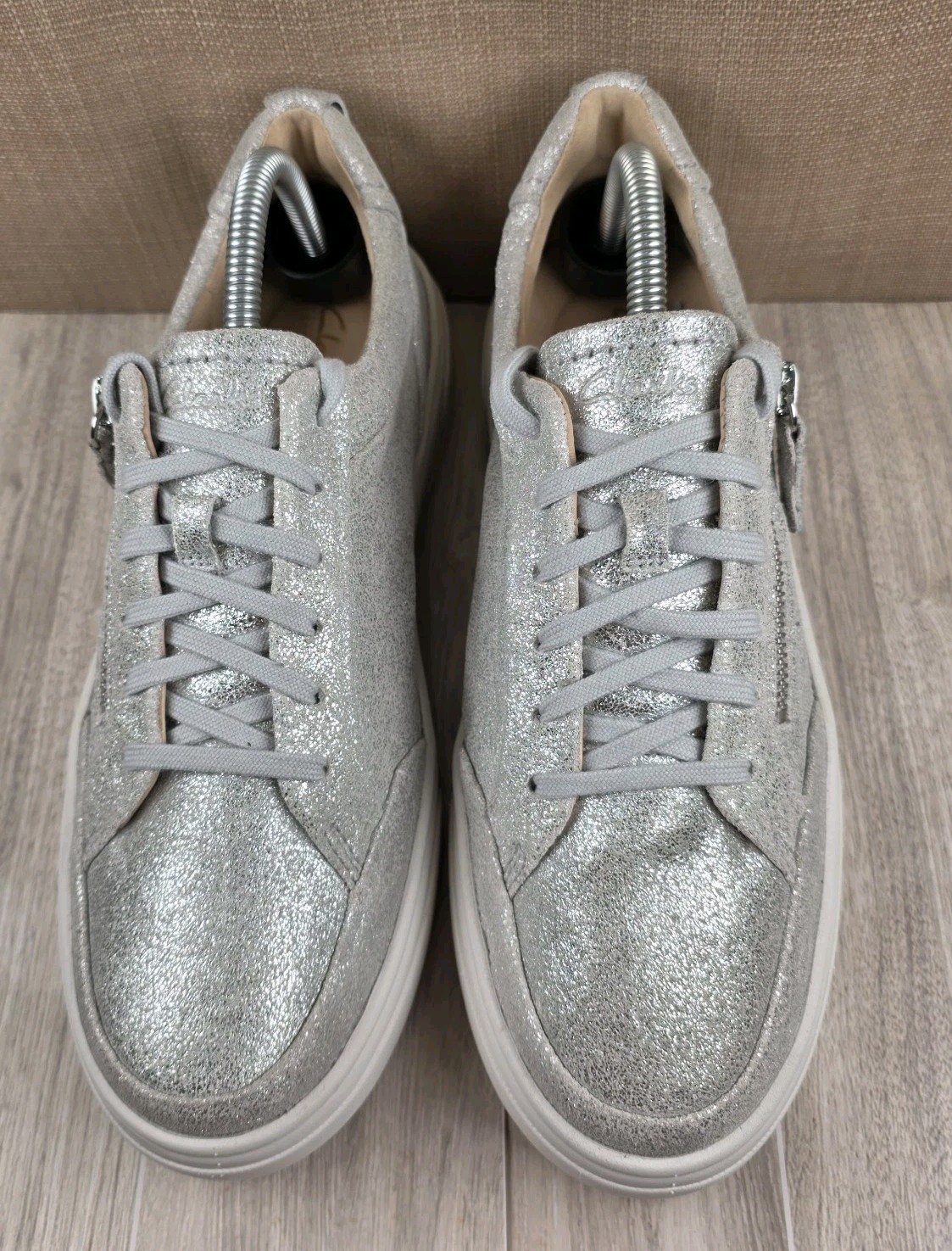 Clarks Artisan Womens 10M Hollyhock Zip Silver Metallic Active Sneakers Shoes