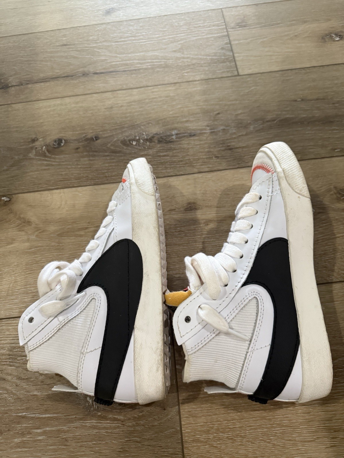 Nike Women’s Blazer Jumbo Sneaker Size 9.5