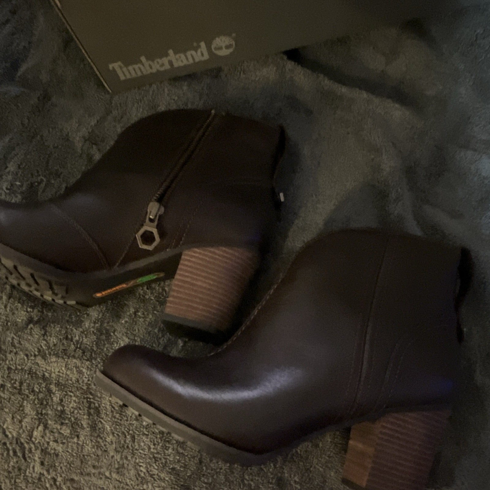 Timberland Women’s US 9 Brown Leather Ankle Bootie Zip Round Toe Model 8543A