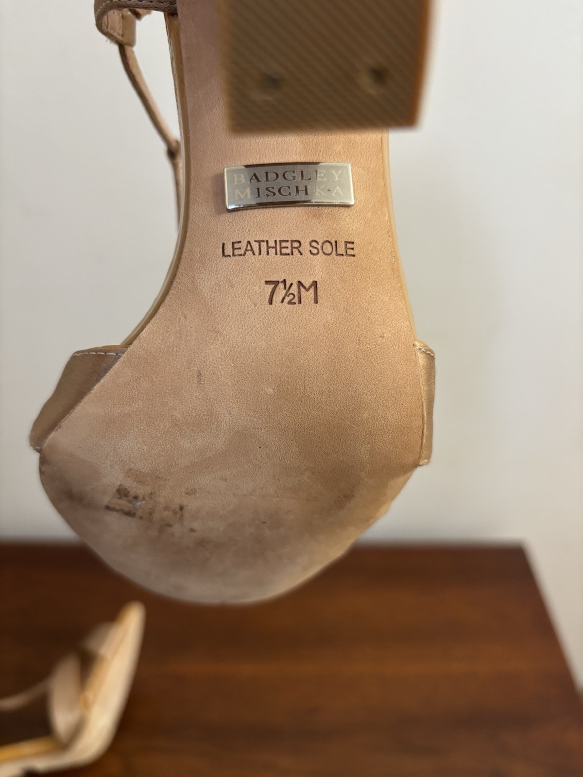 Badgley Mischka Gold Natural Satin Jenie Glitter Bridal Wedding Heel Sz 7.5 $200