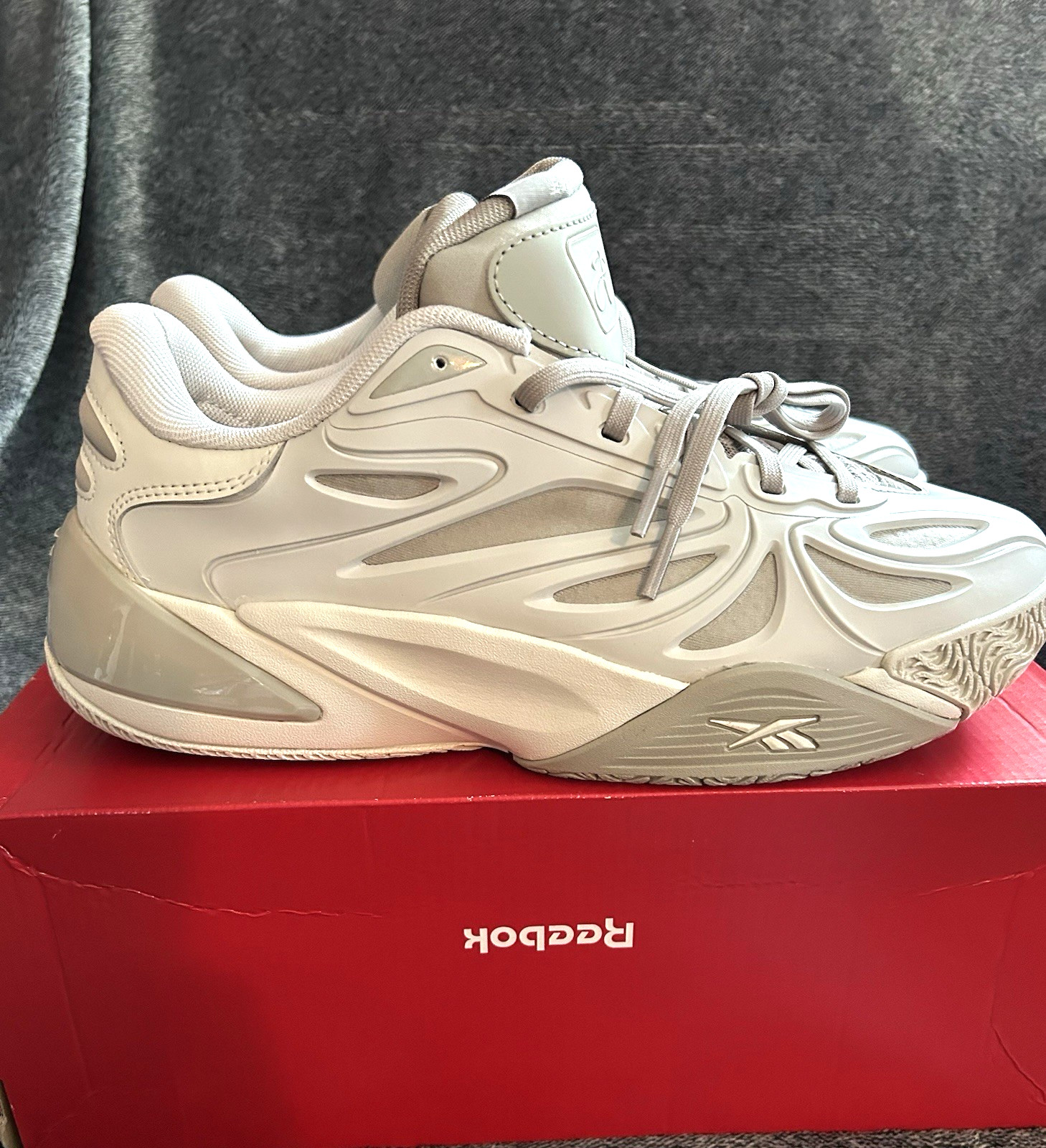 Size 8 – Reebok Angel Reese 1 Grey Unisex Mens 8/Women’s 9.5 Shoes Basketball