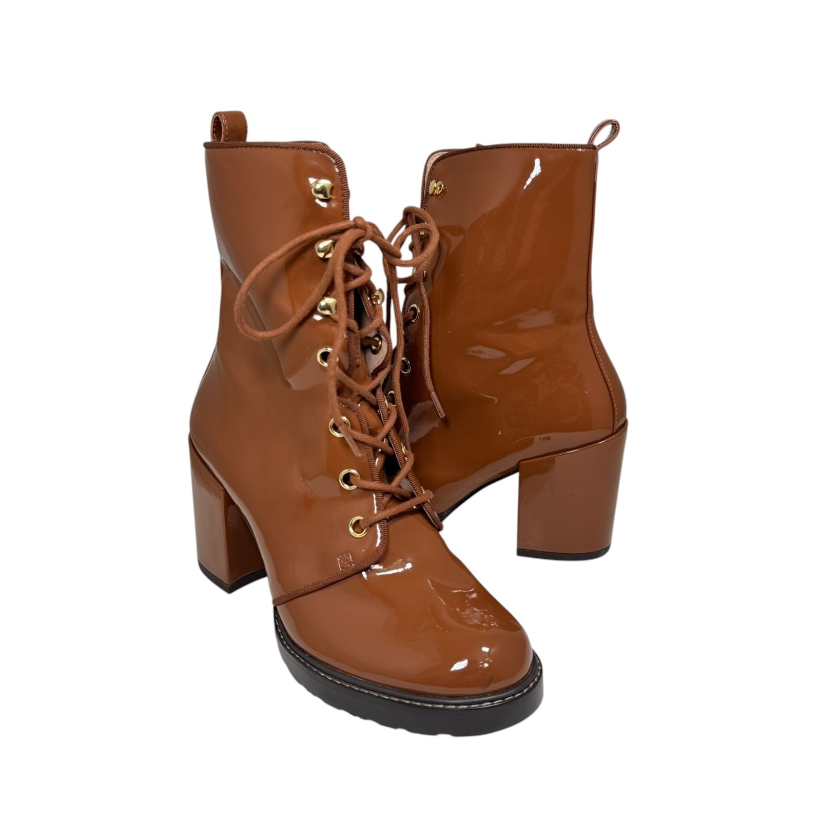 Stuart Weitzman-Cassey Bootie Cappuccino patent Leather Lace up size 5.5 NEW