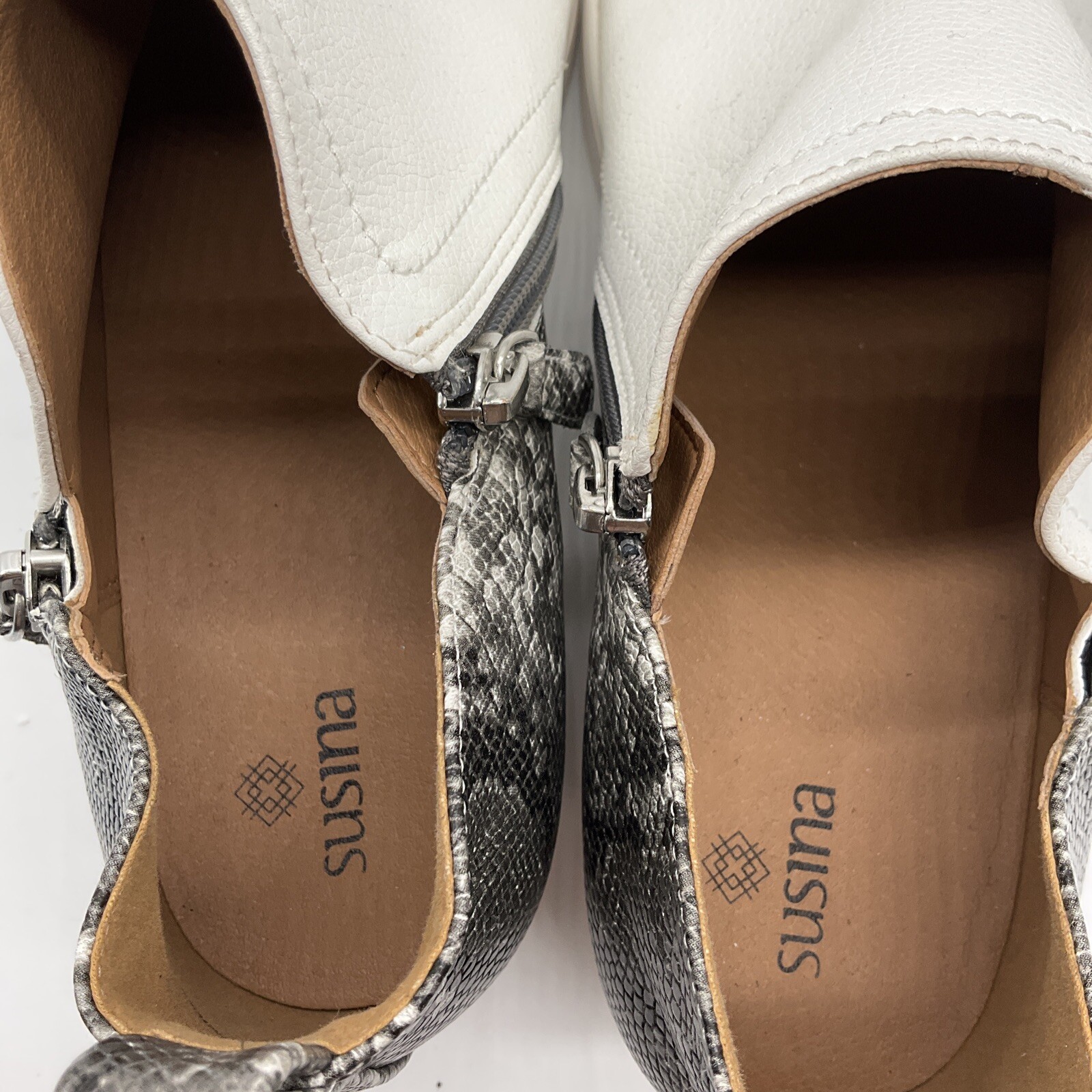 Womens Snake Print Leather Wedge Sneakers White High Top 9.5 Casual Susina Adara