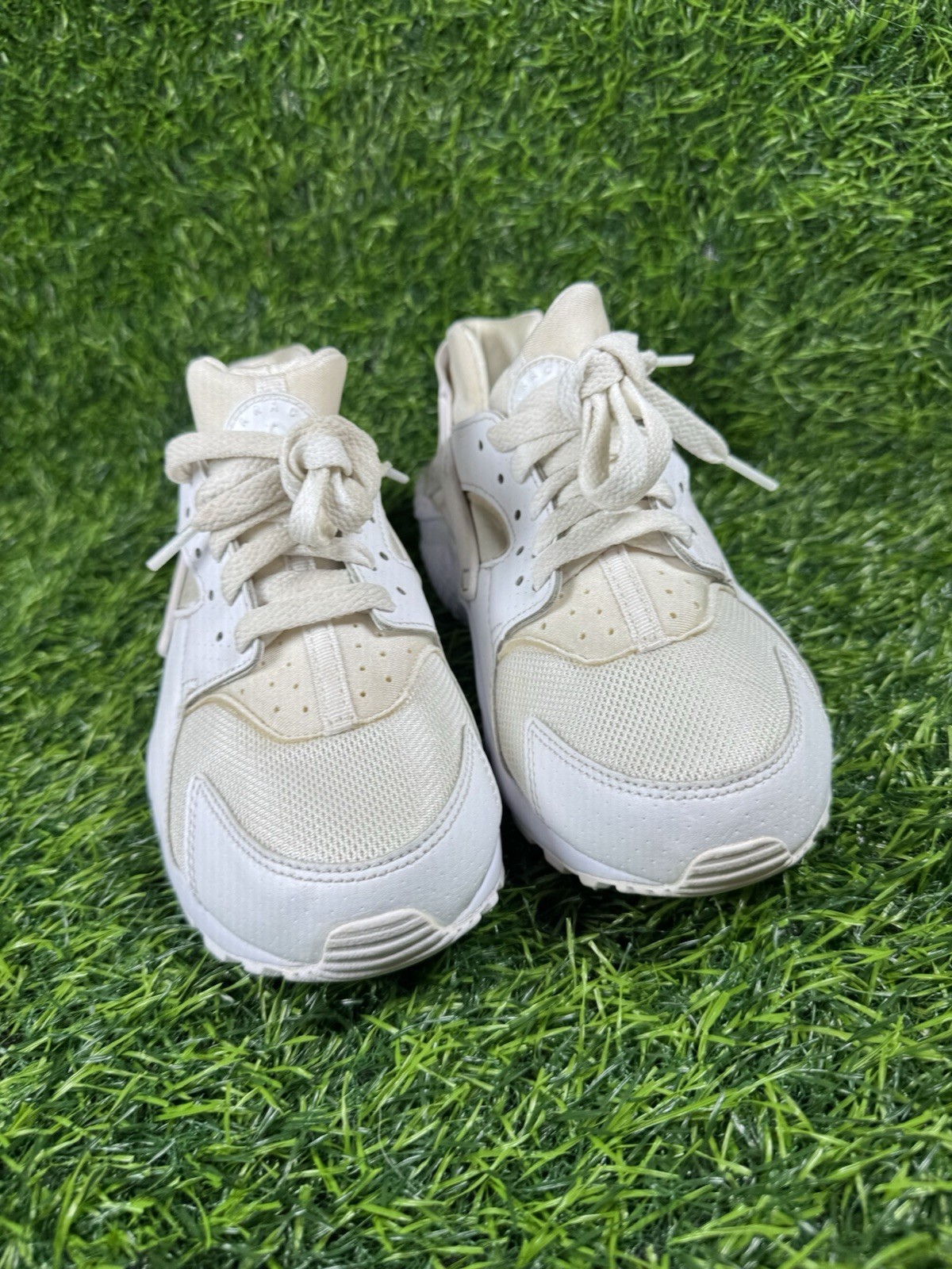 Nike Air Huarache Run Size 6 Women