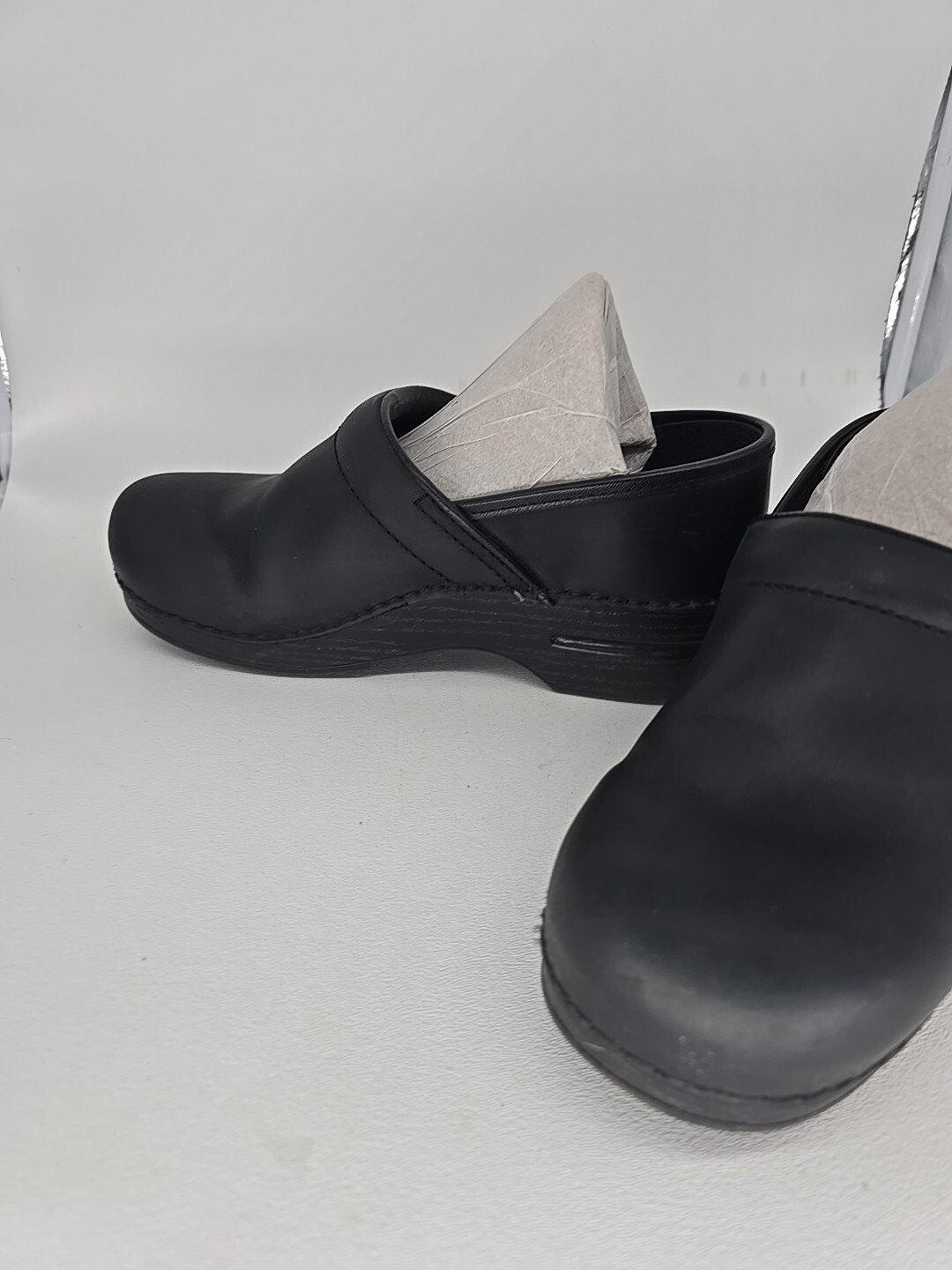 Dansko Shoes Women’s Size 38 US 7.5-8 Black Leather Nursing Clogs ~ READ SEE PIC