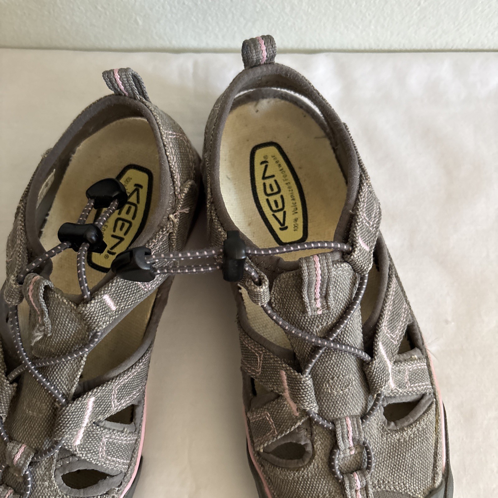 KEEN Coronado Vulcanized Canvas Waterproof Grey Pink Hiking Sandals Women 6.5