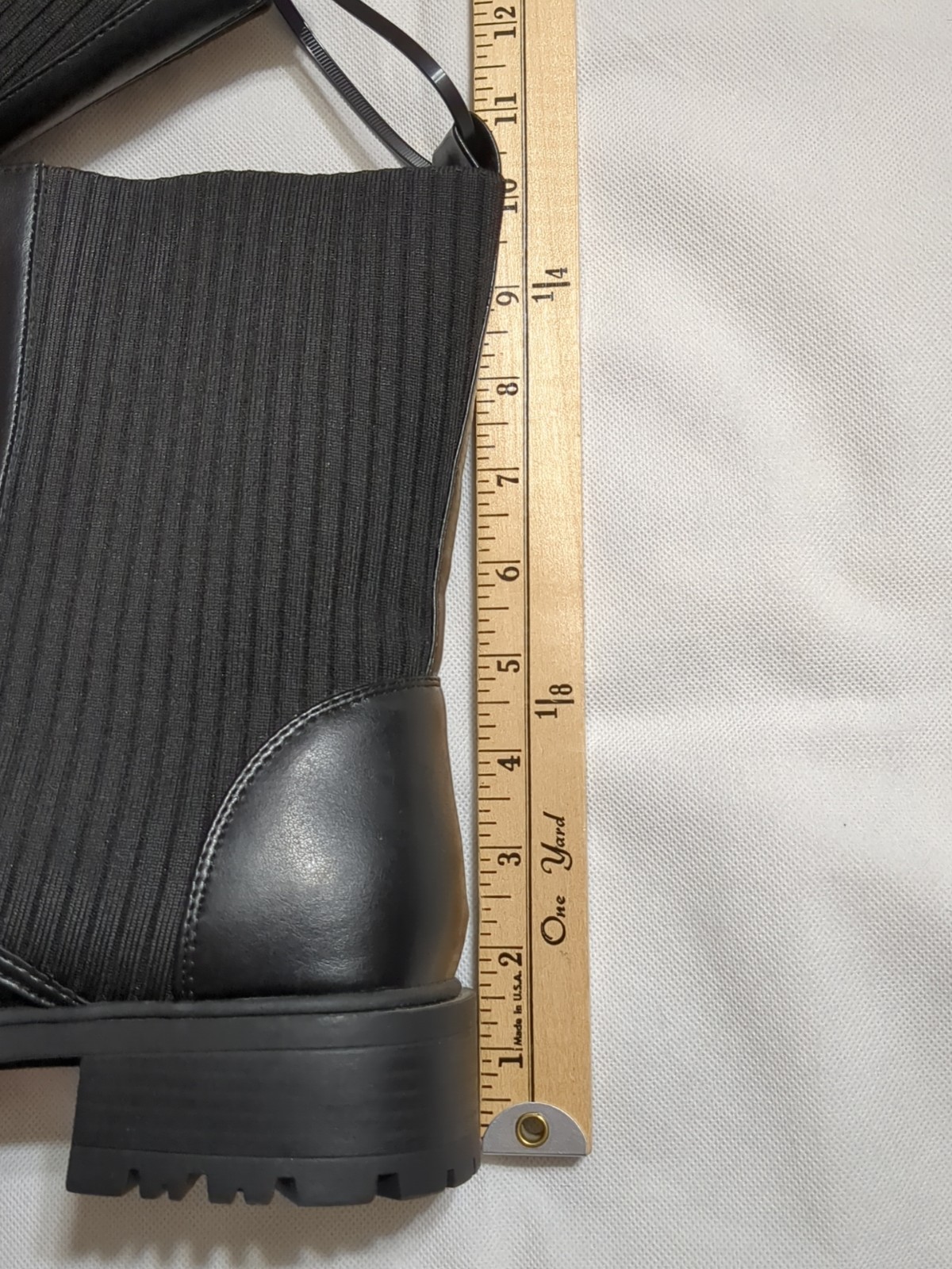 Torrid Chelsea Boots Front Zip Black Size 9.5 WW EUC