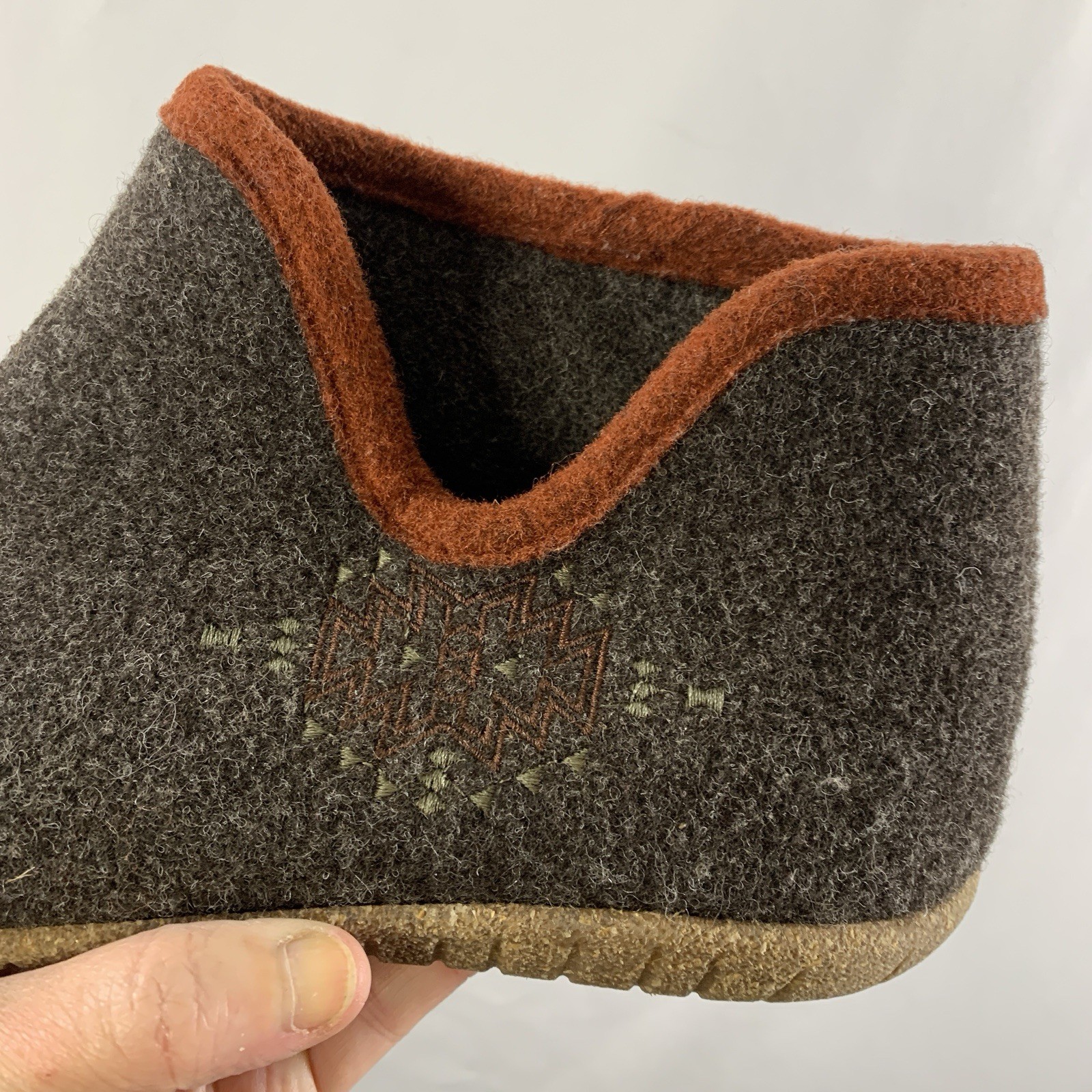 Taos Womens Woolside Boiled Wool Slipper Boot EU 41 US 10-10.5 Embroidered