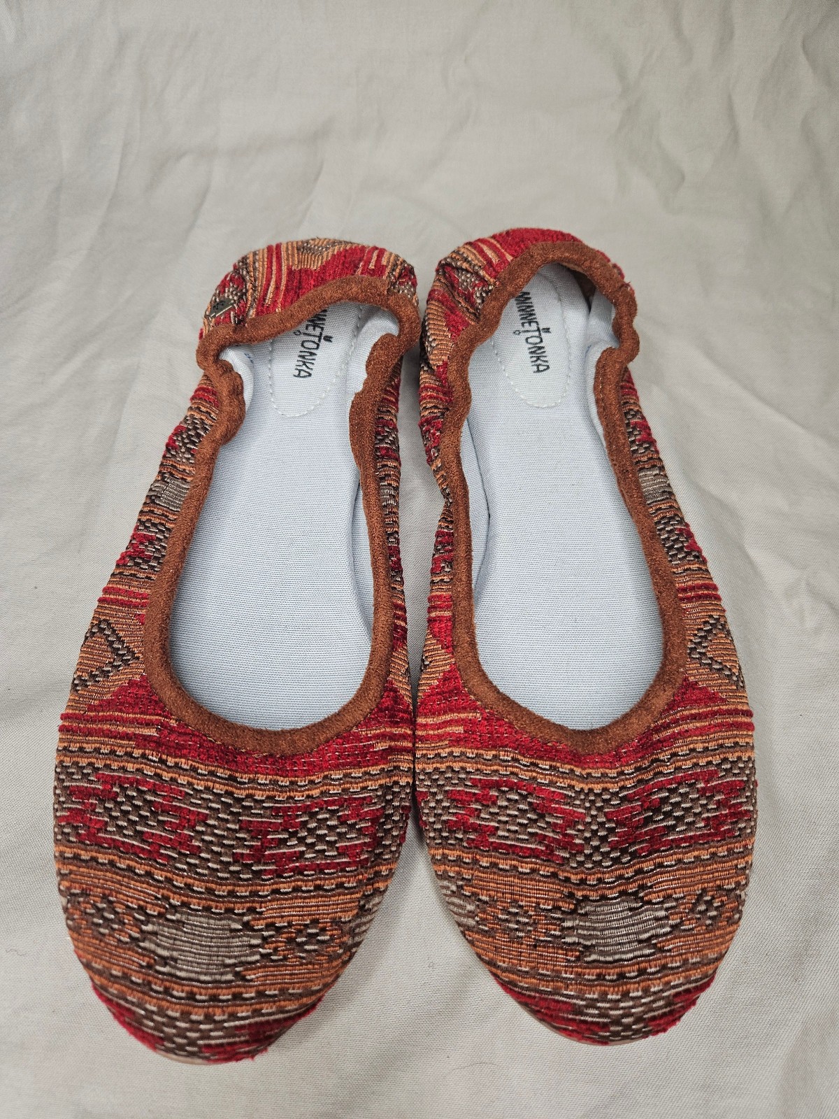 Minnetonka Ballet Flats Womens 8.5 Canvas Red Orange Striped Southwest Slip On