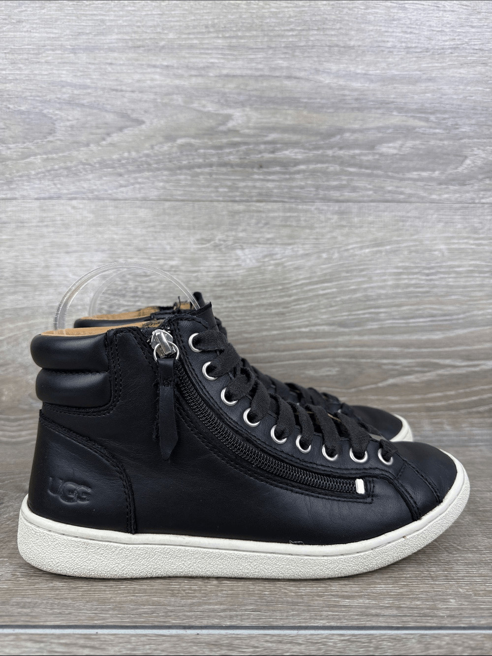 Ugg Olive Black Leather Hi Top Women’s Size 6.5 Lace Up Zip Sneakers