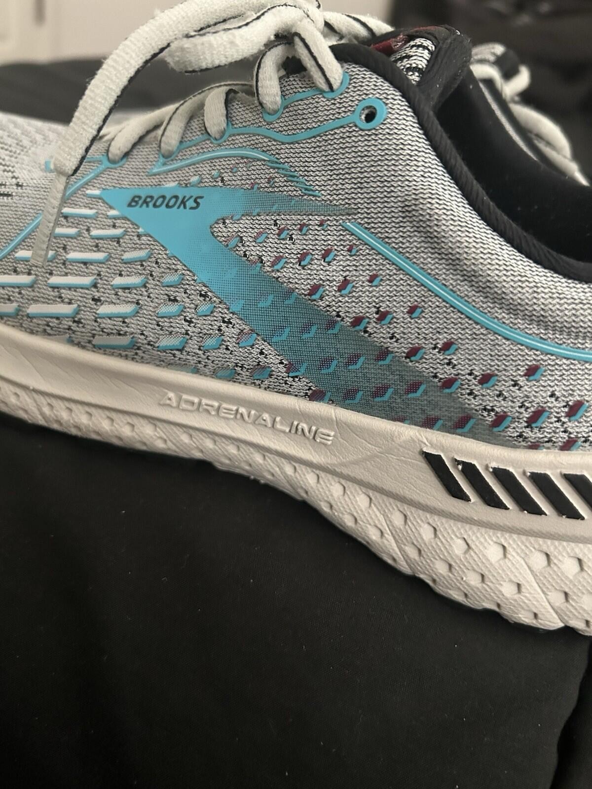 Brooks Adrenaline GTS 21 Women’s Running Shoes – Gray/Teal – Size 8.5