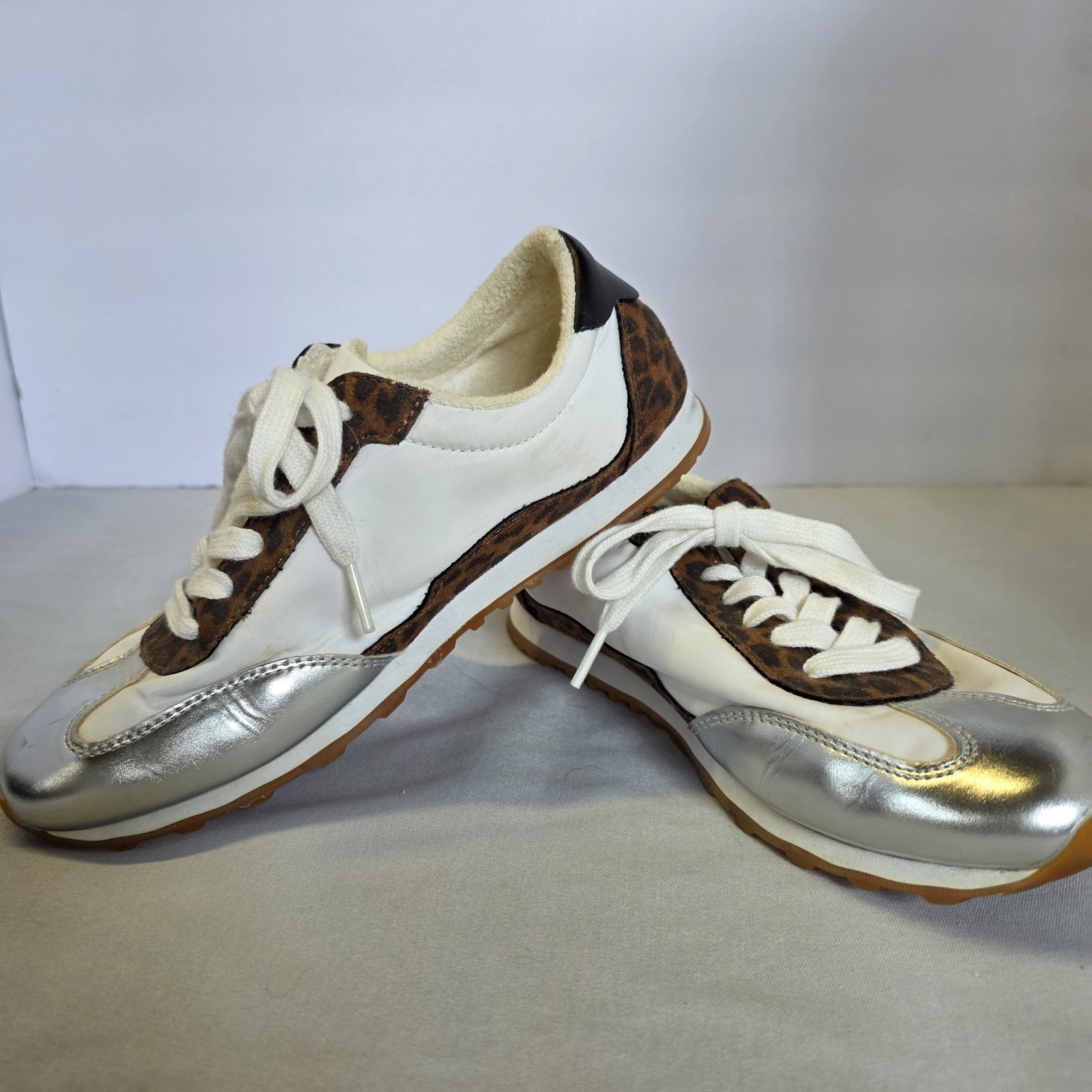 JF Kate Retro Women’s Leopard Print Sneakers White Silver Brown Black Lace Sz 9