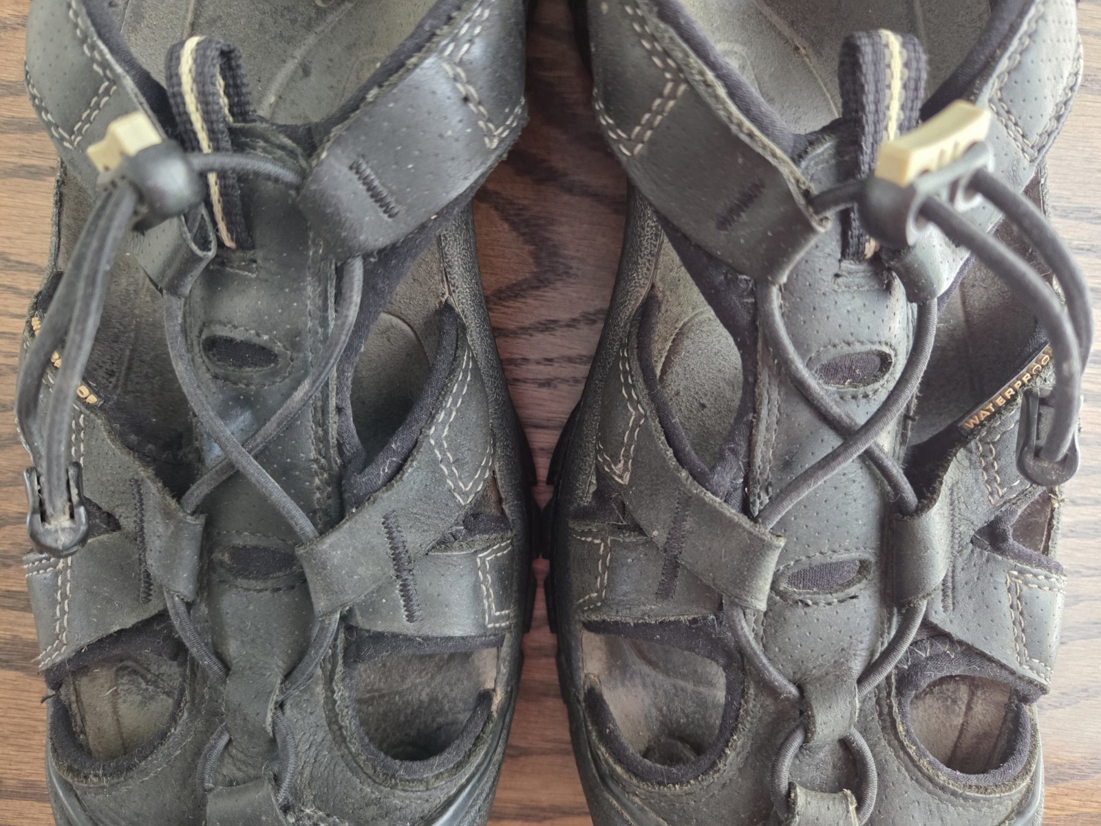 KEEN NEWPORT SANDALS ~ BLACK NUBUCK LEATHER ~ WMN 10.5 / MEN 9.5 ~ EUC+FREE S&H
