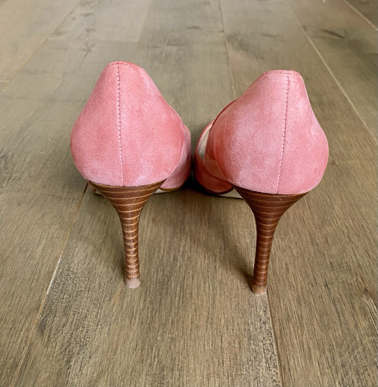 Tahari Phillipa Suede Salmon/ Dark Pink Stilettos 3”High Heels 7M NEW w/o Box