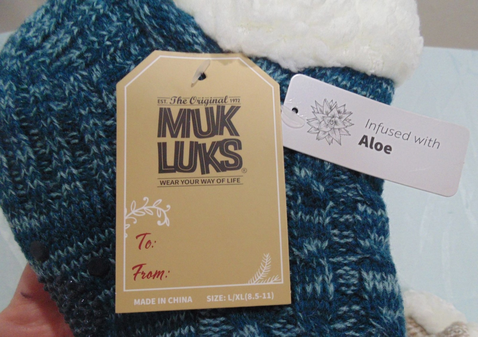 NWT 2 pr MUK LUKS Short Slipper Socks L/XL (8.5 x 1) Infused w/ Aloe Green Tan