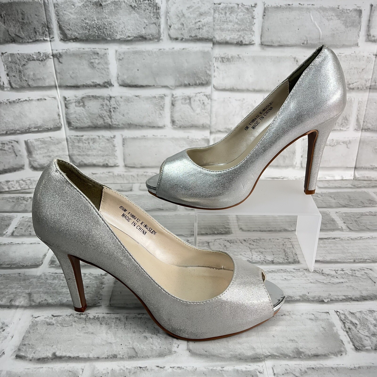 David’s Bridal Kingsley Women’s Size 8.5 Silver Metallic Peep Toe Pumps